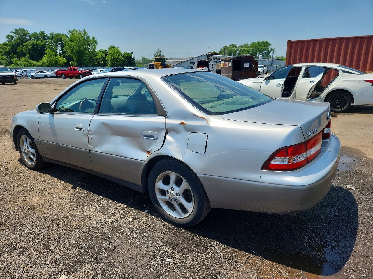 2001 Lexus Es 300 Silver vin: JT8BF28G815109510