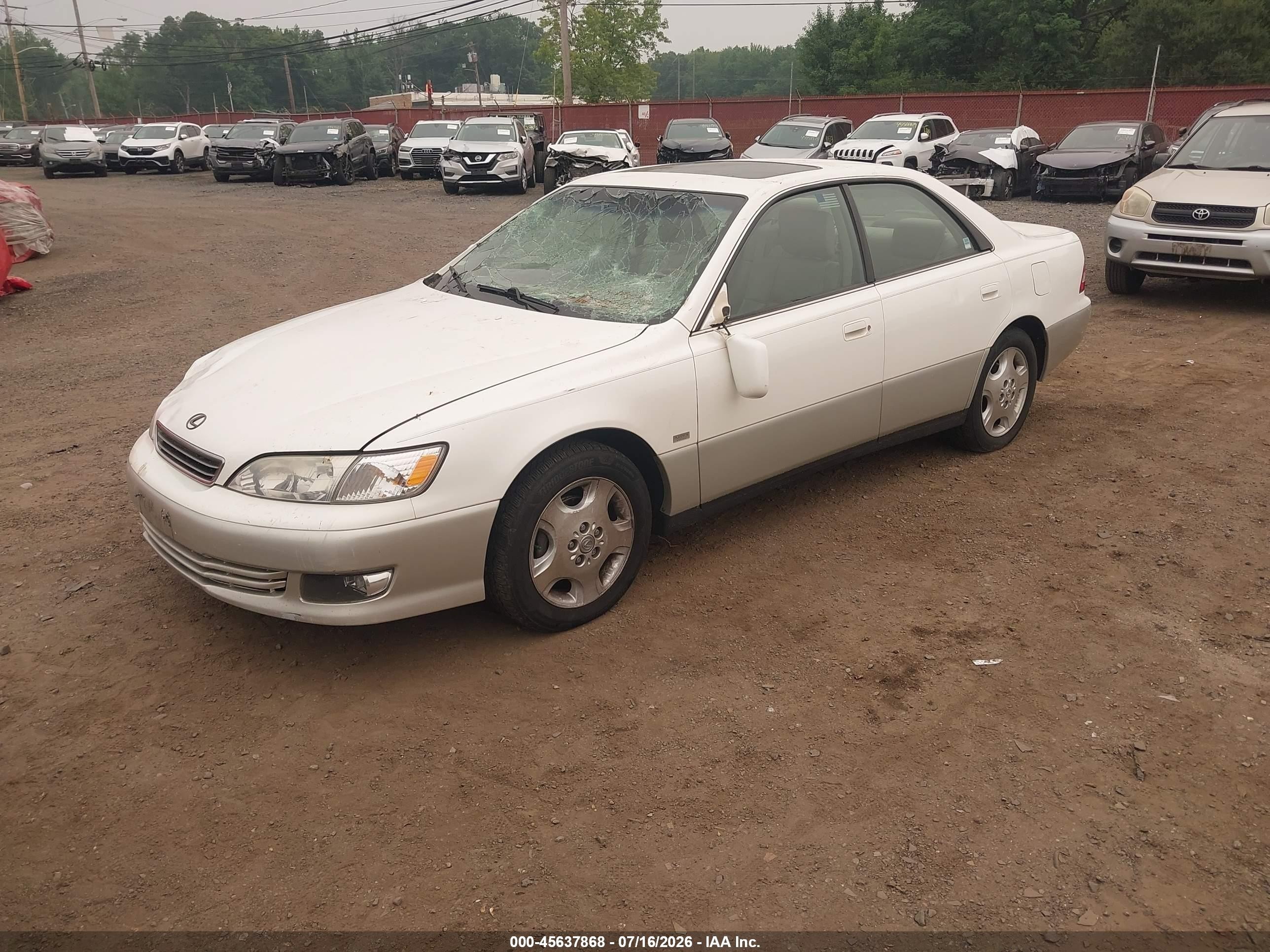 2000 Lexus Es 300   White vin: JT8BF28G8Y0259589