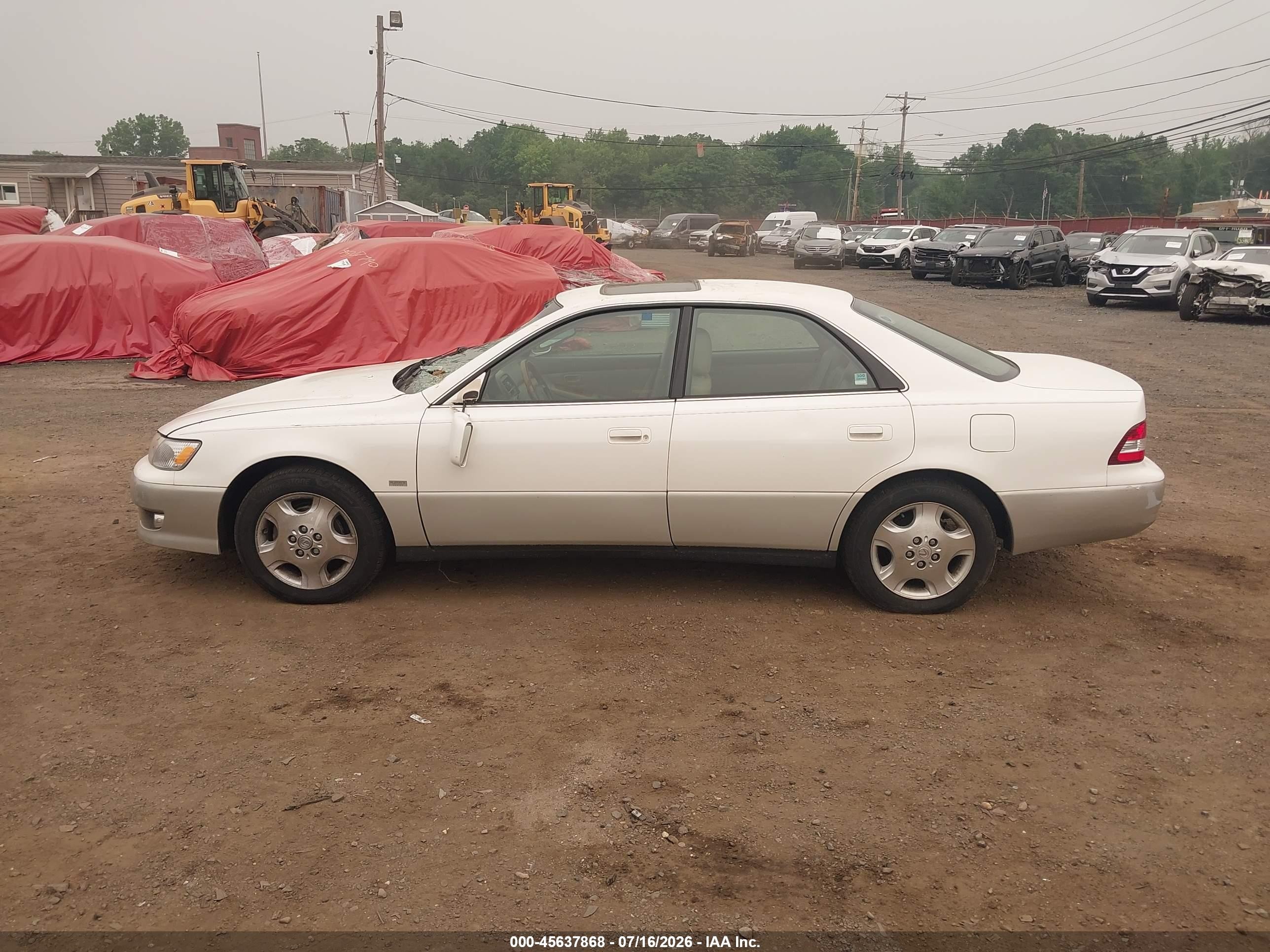 2000 Lexus Es 300   White vin: JT8BF28G8Y0259589