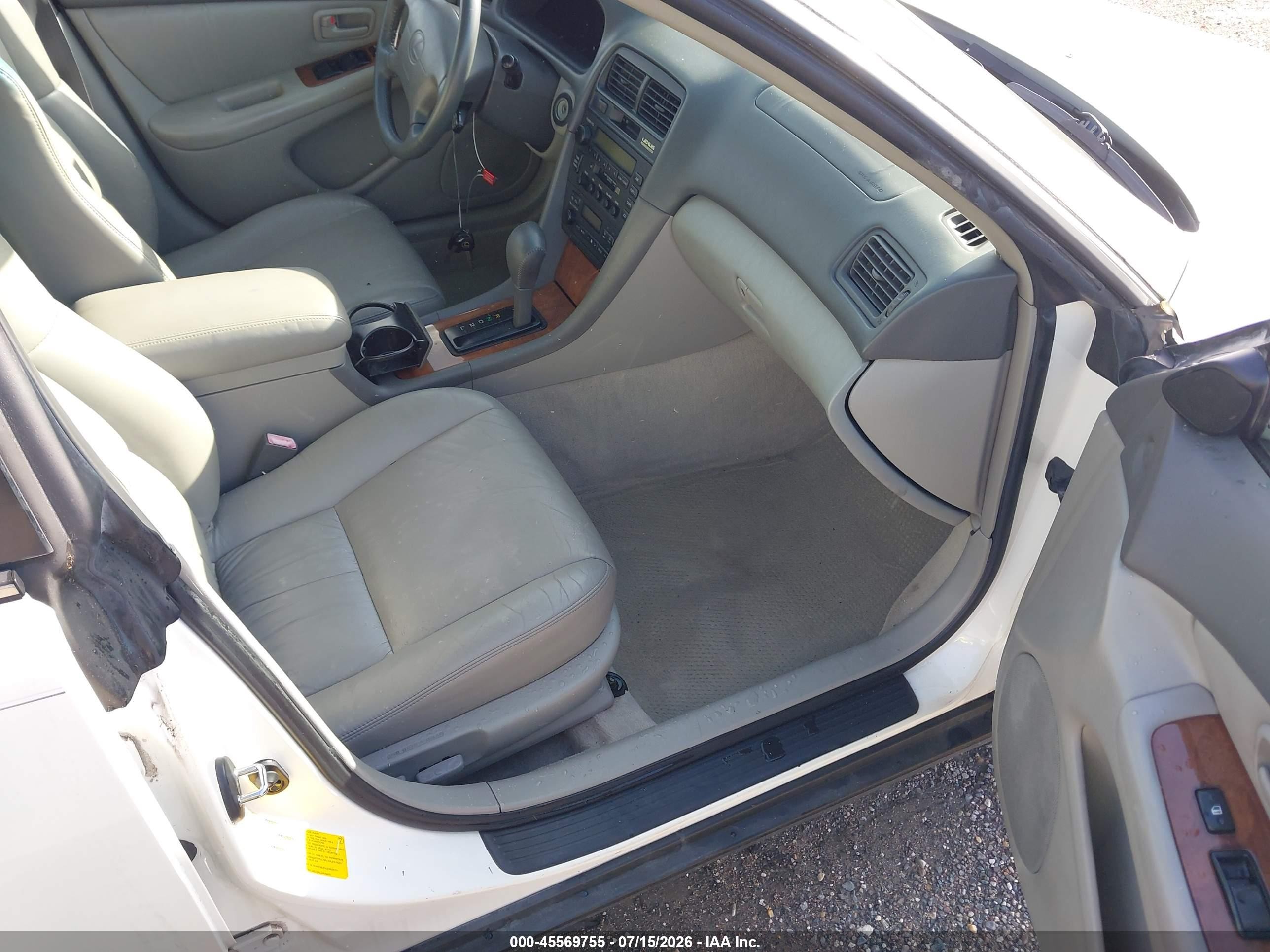 1998 Lexus Es 300   White vin: JT8BF28G9W0138793