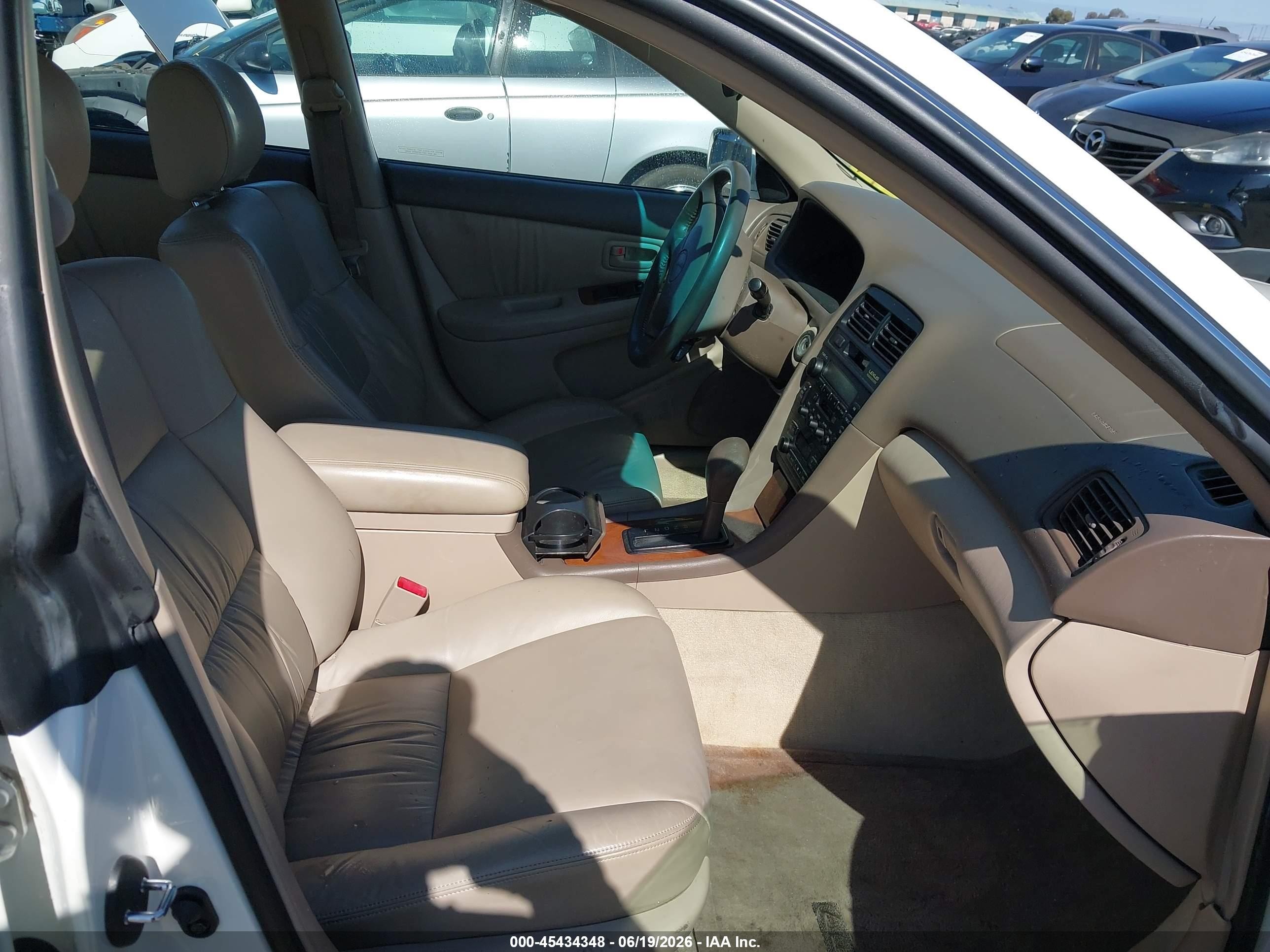 1998 Lexus Es 300   White vin: JT8BF28G9W0143685