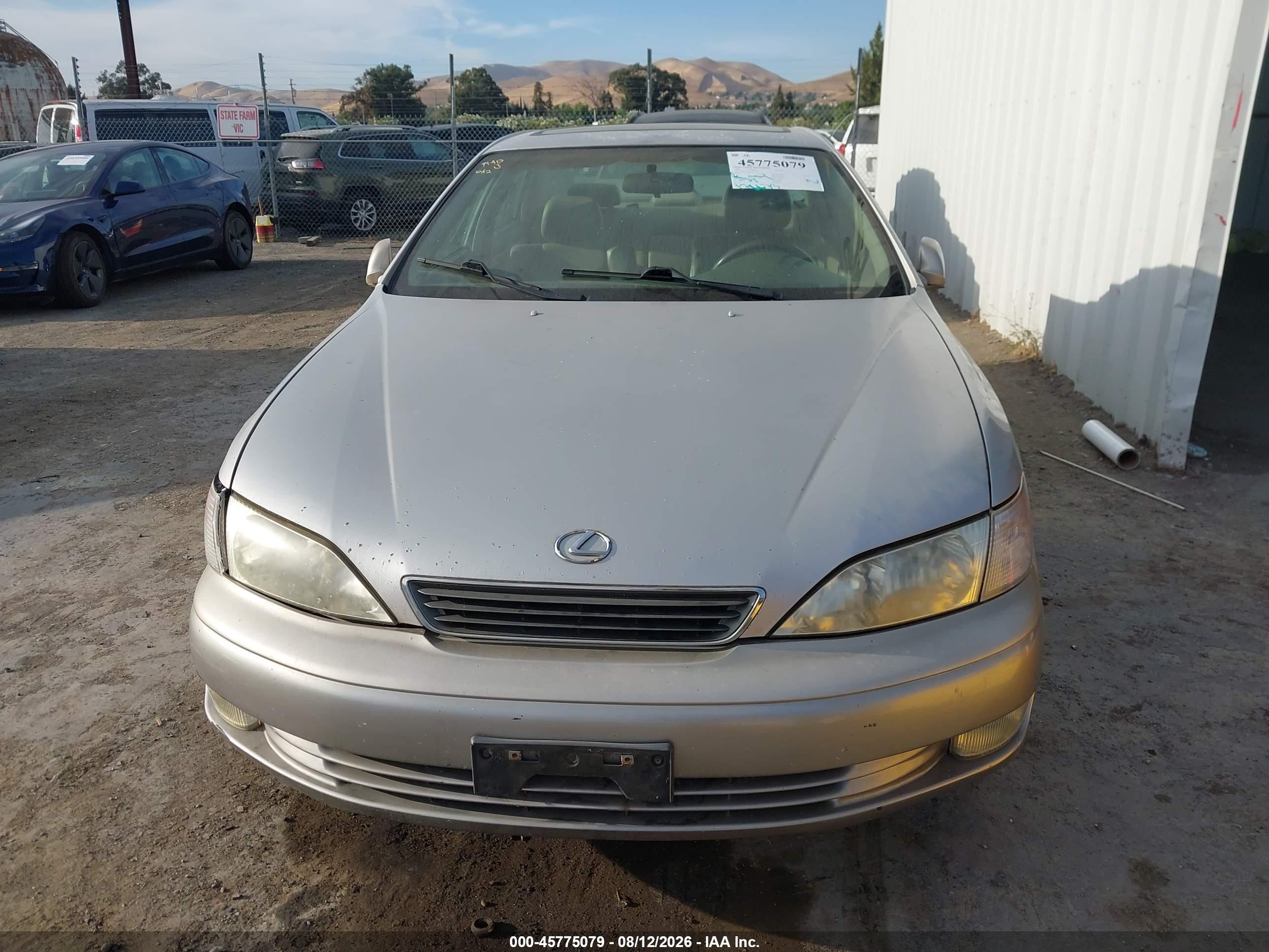 1998 Lexus Es 300   Beige vin: JT8BF28G9W5040737