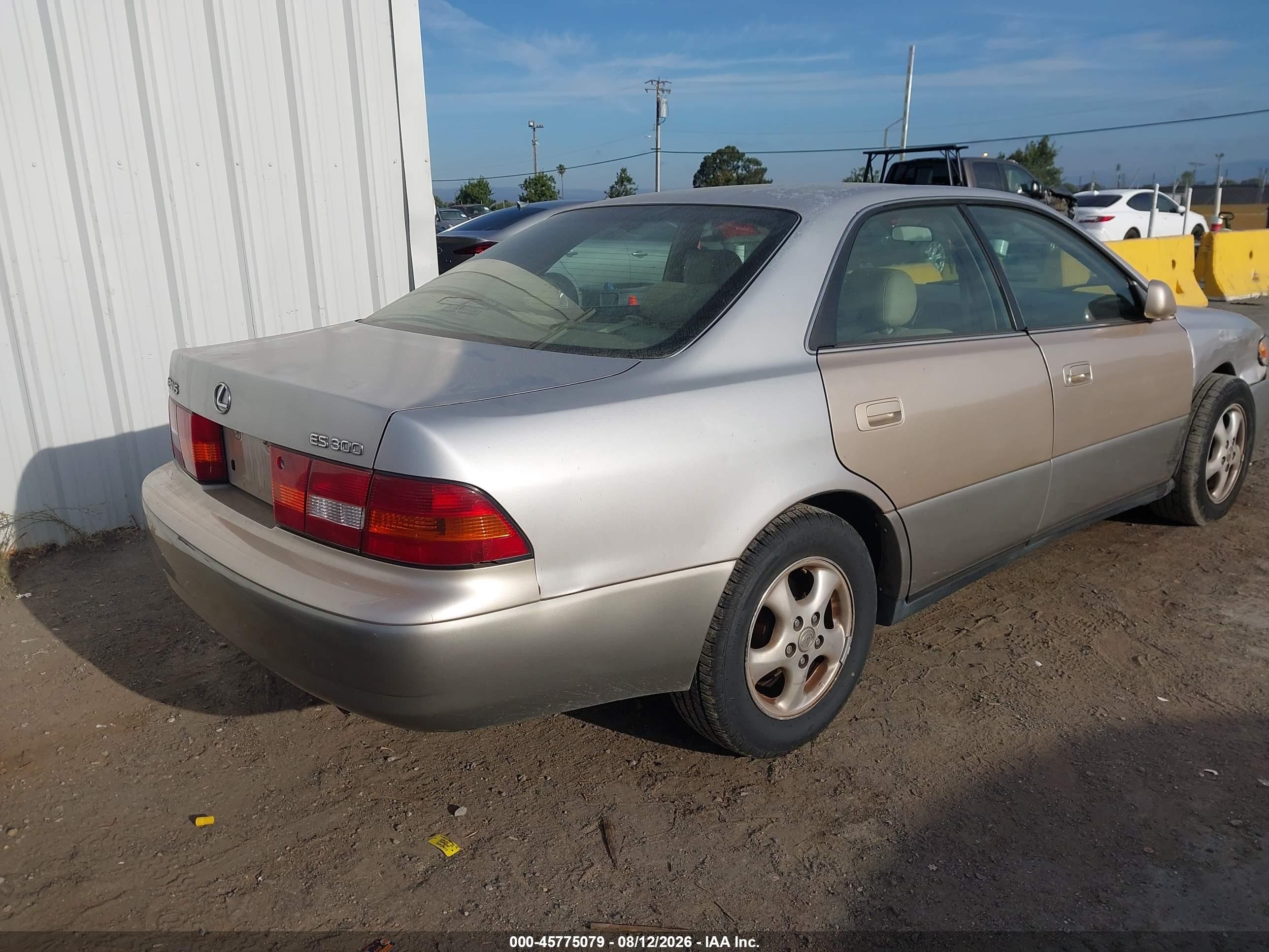 1998 Lexus Es 300   Beige vin: JT8BF28G9W5040737