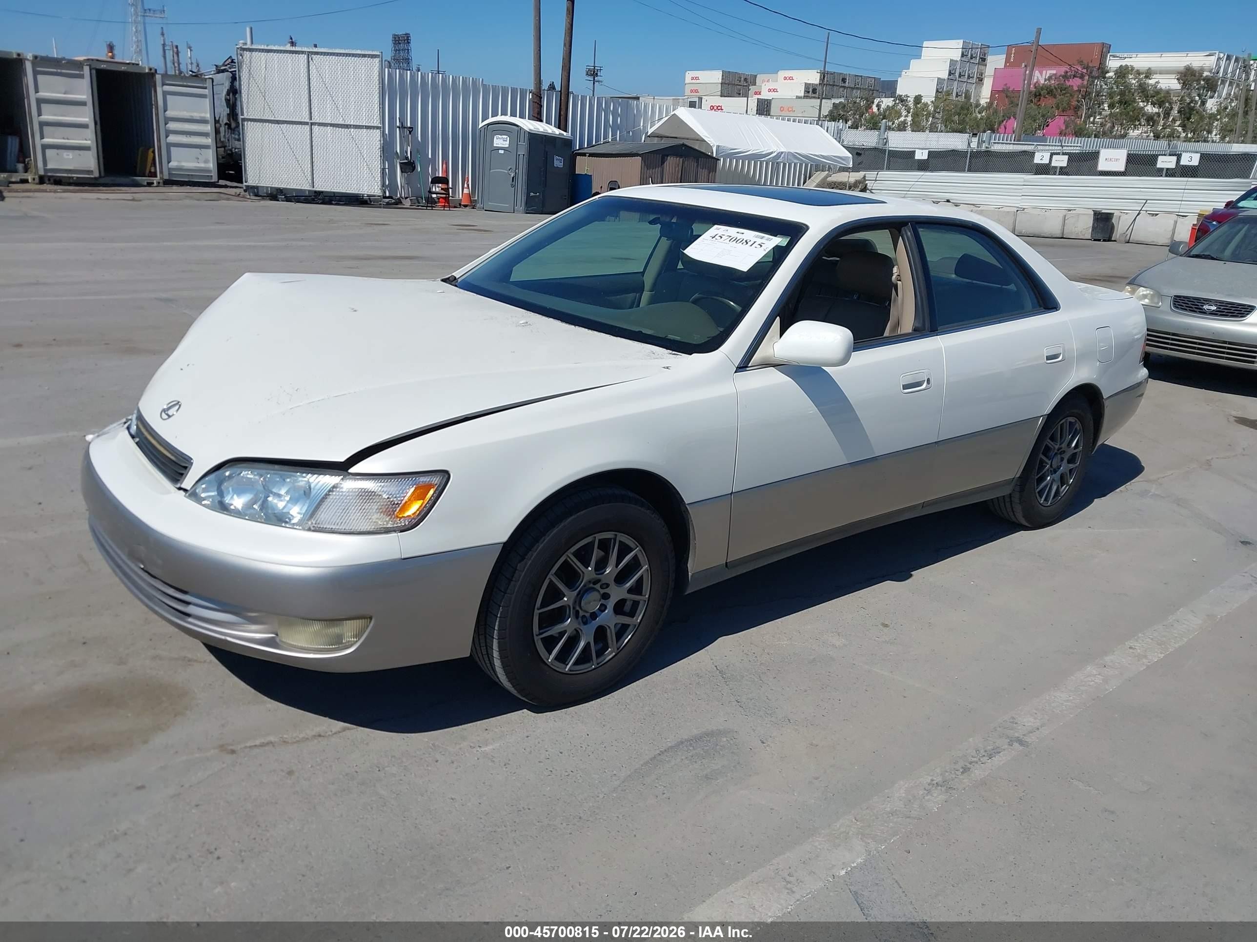 1999 Lexus Es 300   White vin: JT8BF28G9X0161721