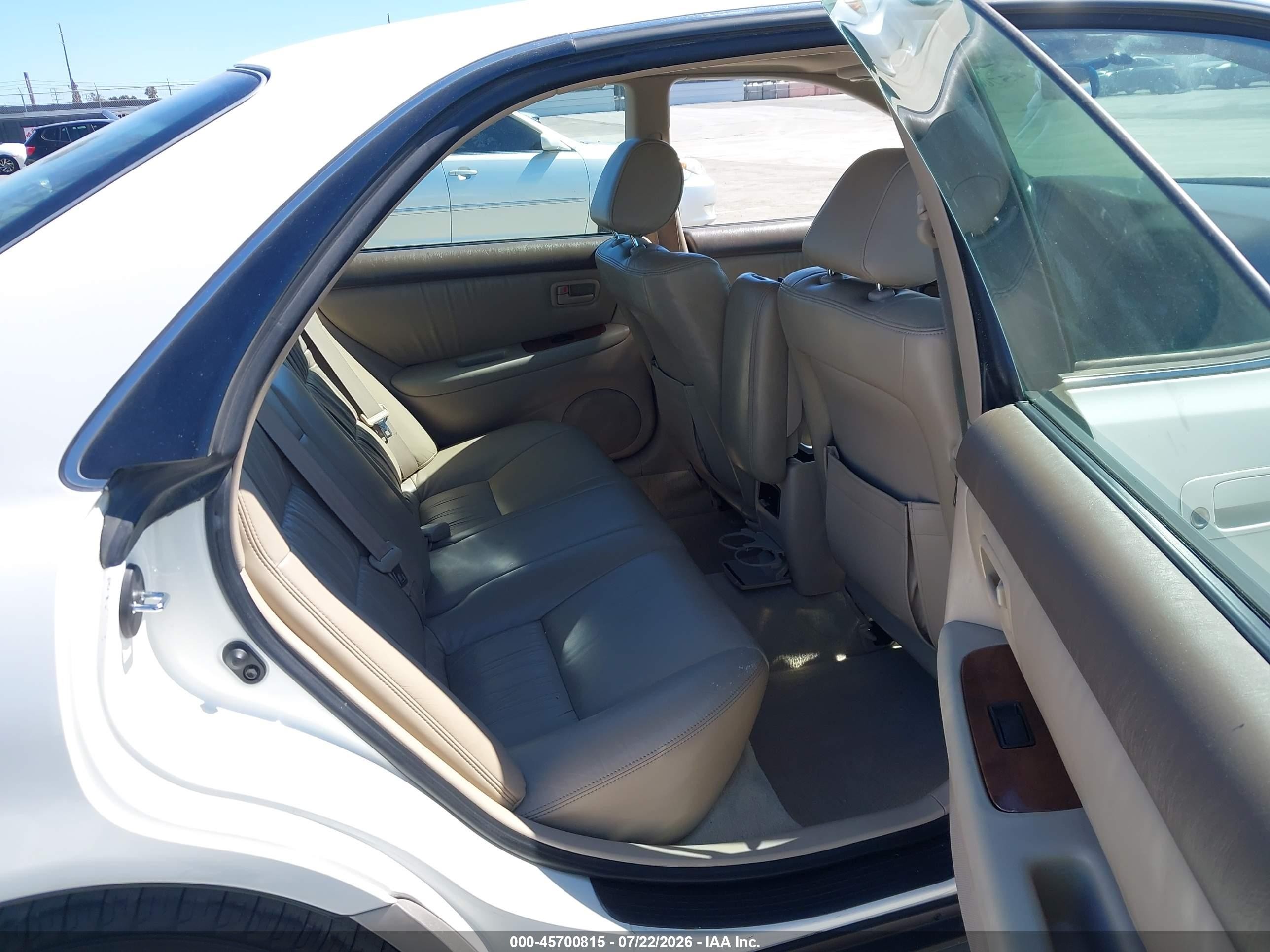 1999 Lexus Es 300   White vin: JT8BF28G9X0161721
