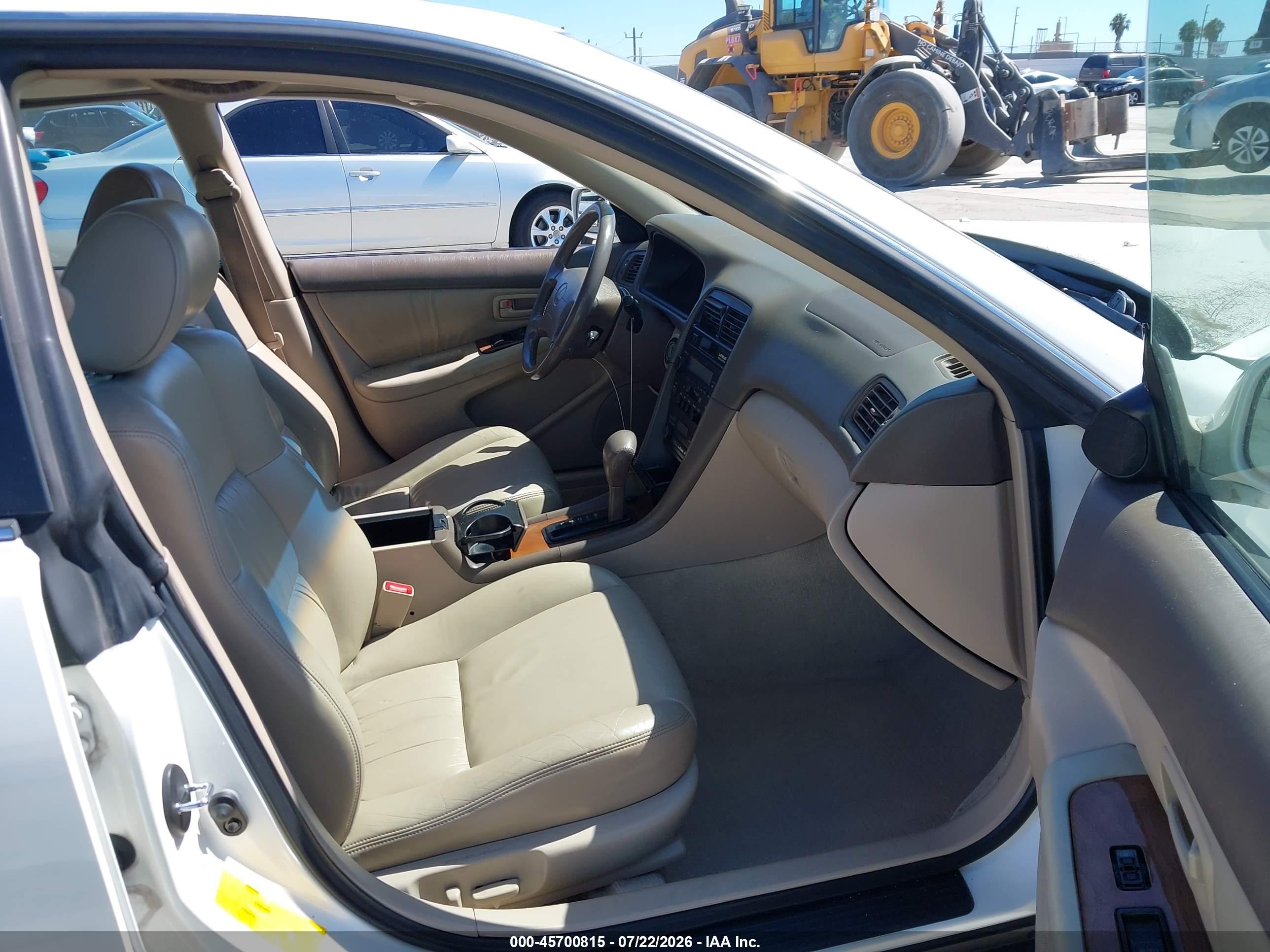 1999 Lexus Es 300   White vin: JT8BF28G9X0161721