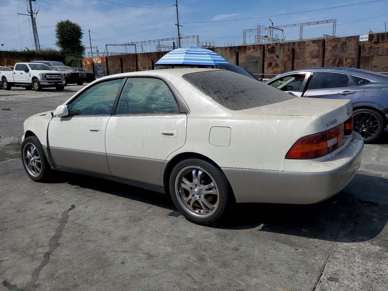 1999 Lexus Es 300 Two Tone vin: JT8BF28G9X5055739