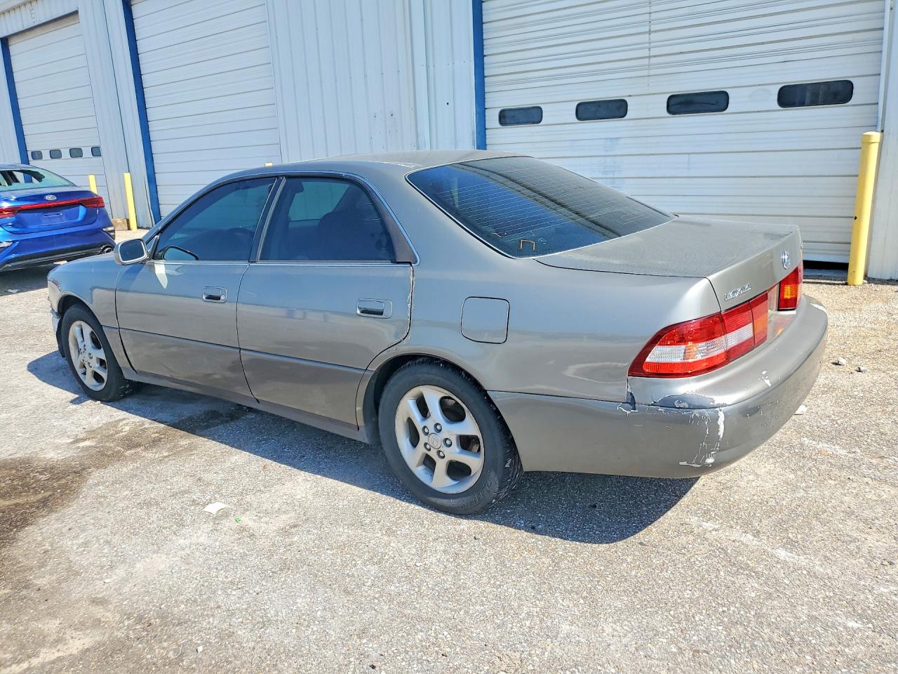 2000 Lexus Es 300 Gold vin: JT8BF28G9Y0288003