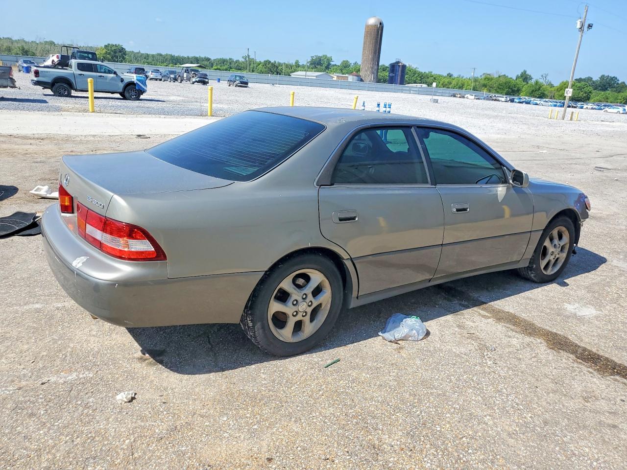 2000 Lexus Es 300 Gold vin: JT8BF28G9Y0288003