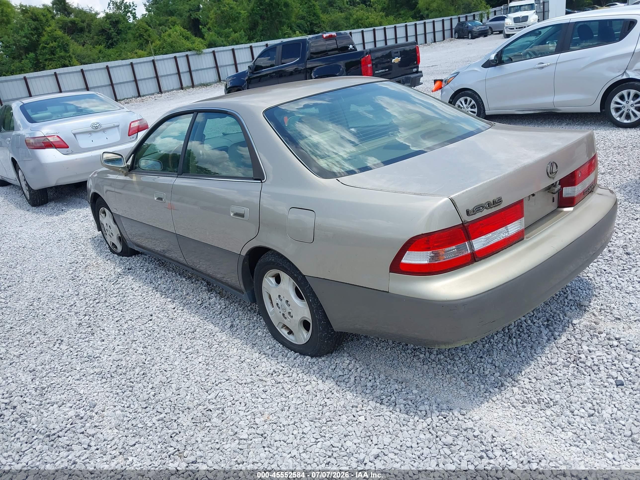 2000 Lexus Es 300 Gold vin: JT8BF28G9Y5097538