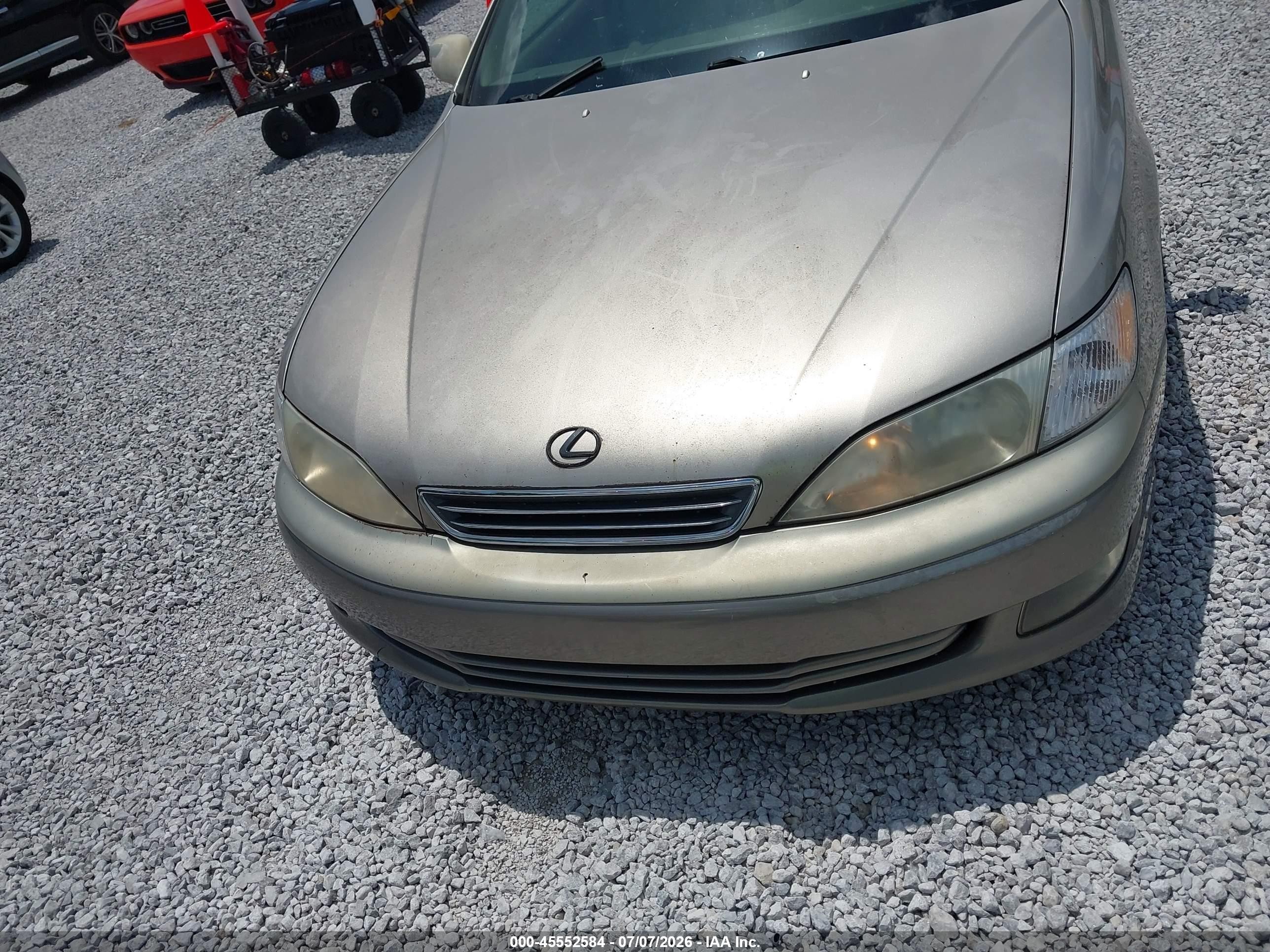 2000 Lexus Es 300 Gold vin: JT8BF28G9Y5097538