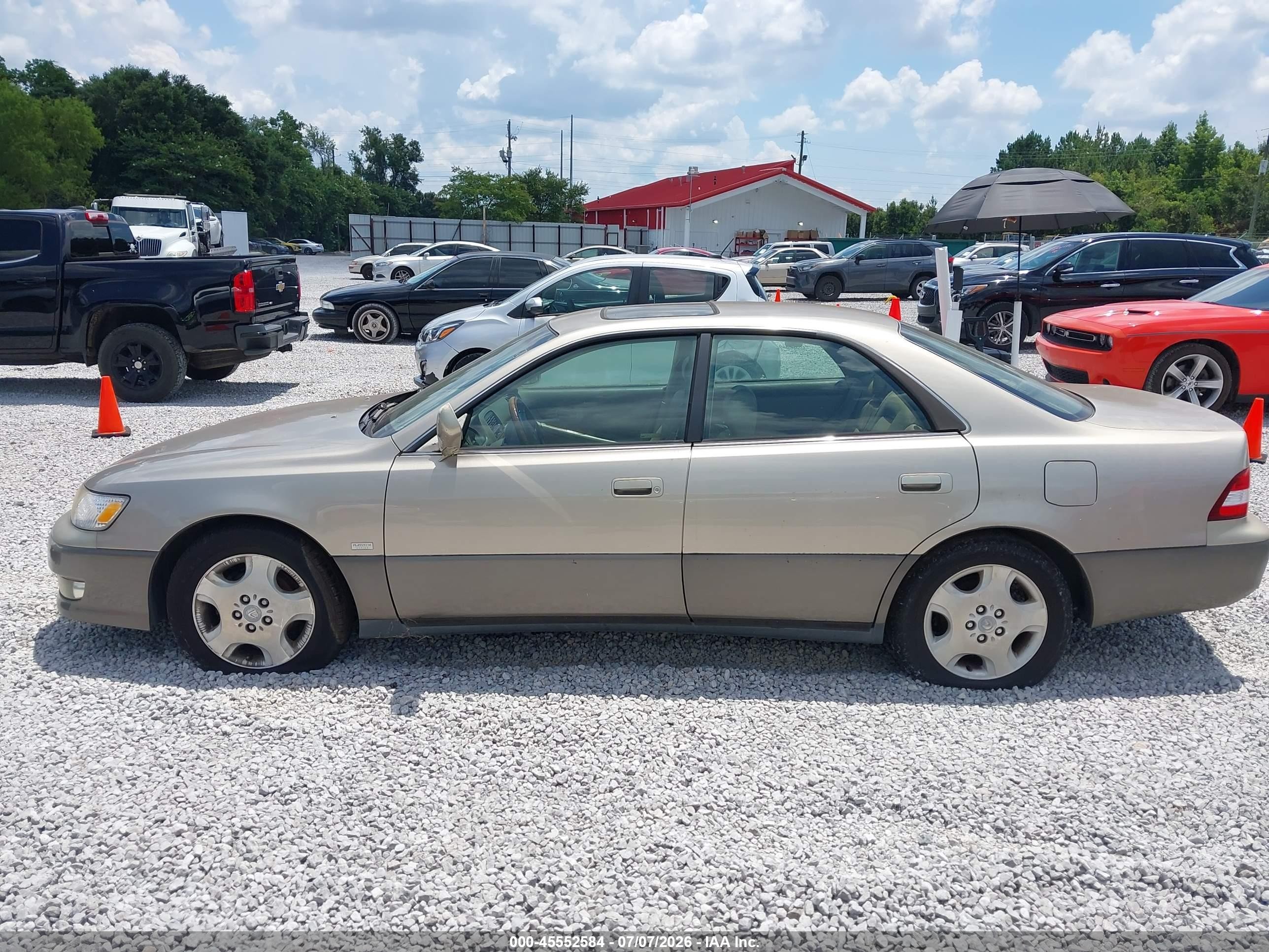 2000 Lexus Es 300 Gold vin: JT8BF28G9Y5097538