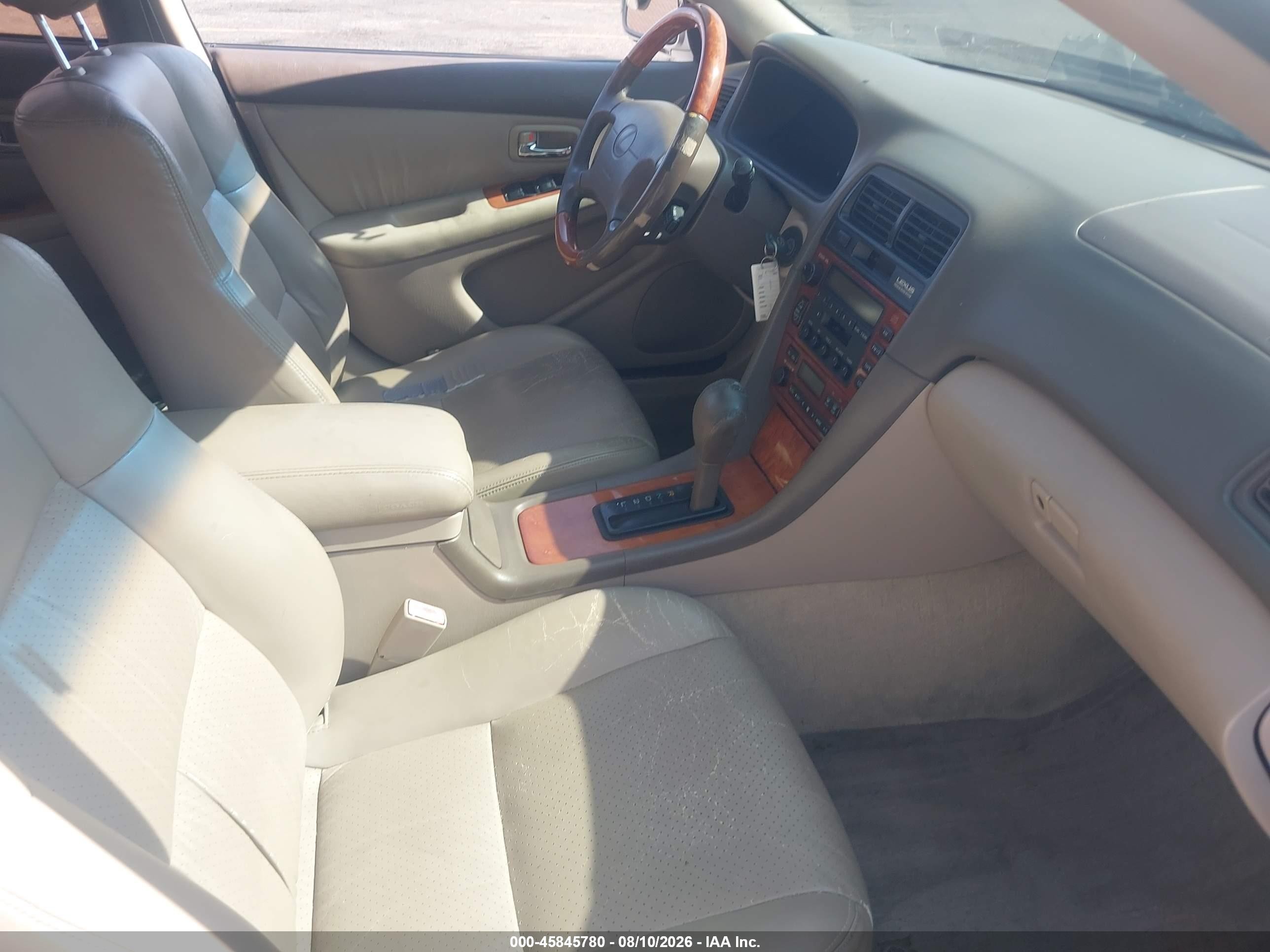 2001 Lexus Es 300   White vin: JT8BF28GX10311441