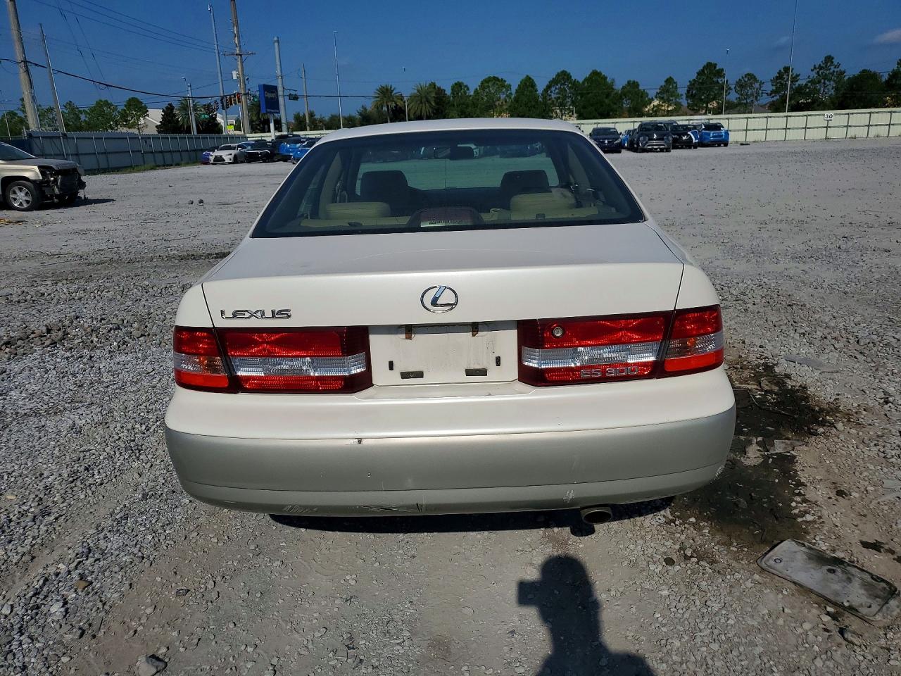 2001 Lexus Es 300 White vin: JT8BF28GX15105801