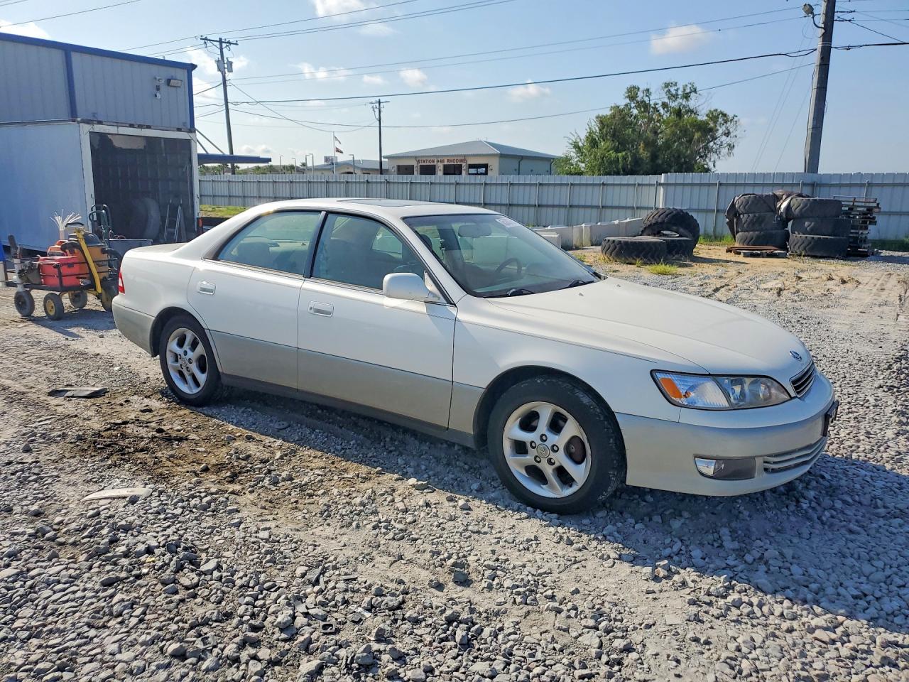 2001 Lexus Es 300 White vin: JT8BF28GX15105801