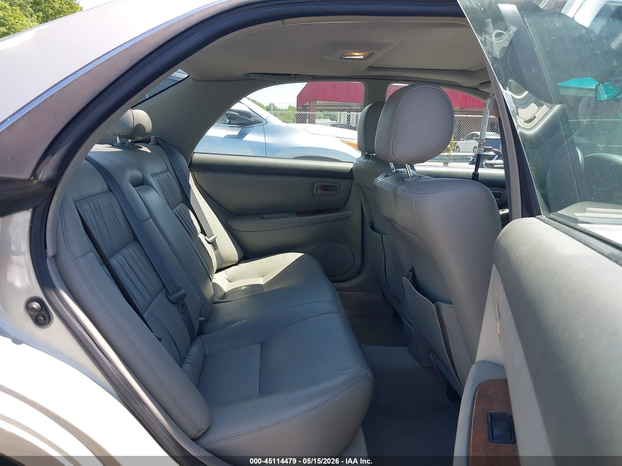 1998 Lexus Es 300   Silver vin: JT8BF28GXW5042514