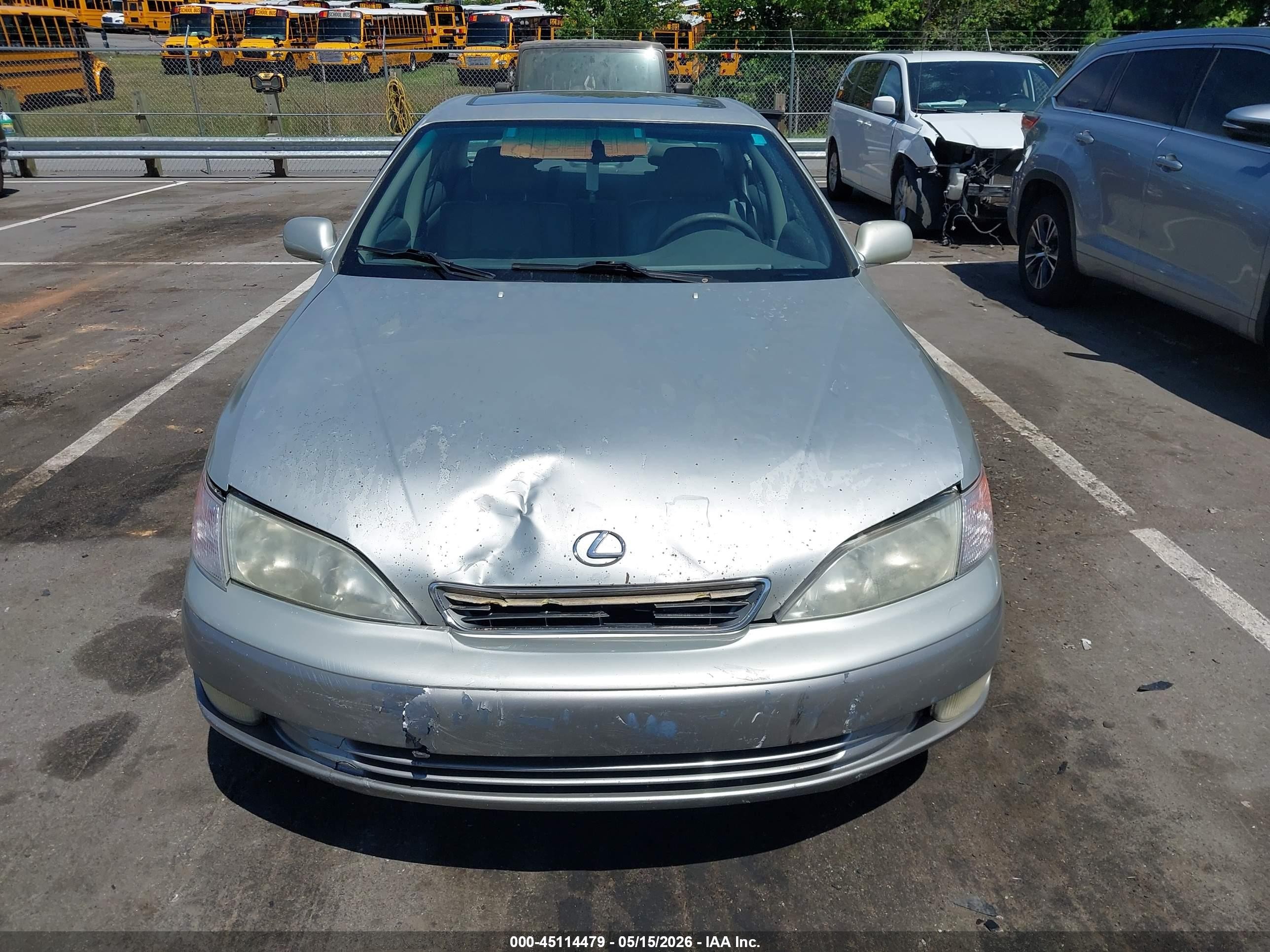 1998 Lexus Es 300   Silver vin: JT8BF28GXW5042514
