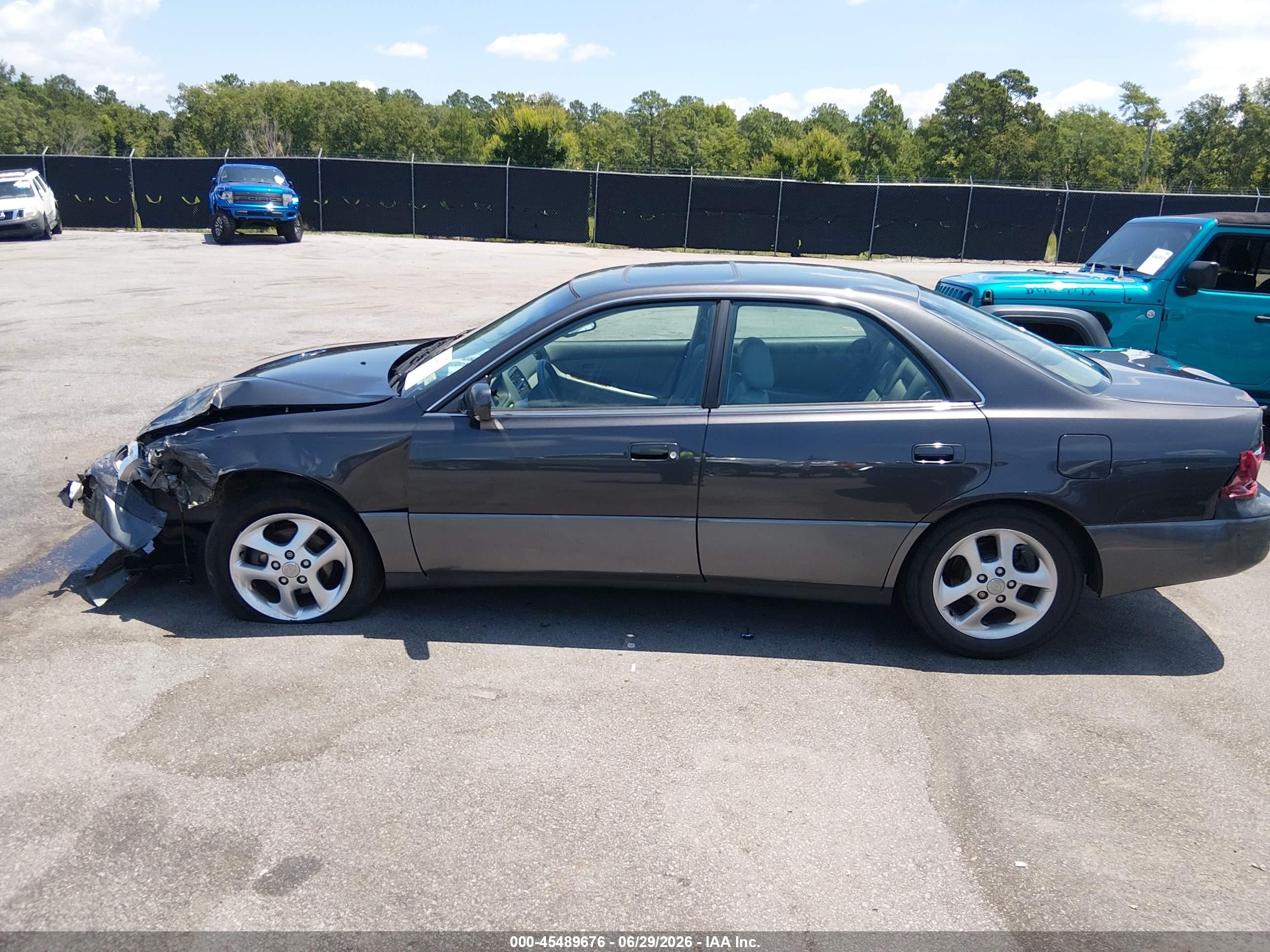 2000 Lexus Es 300   Gray vin: JT8BF28GXY5093661