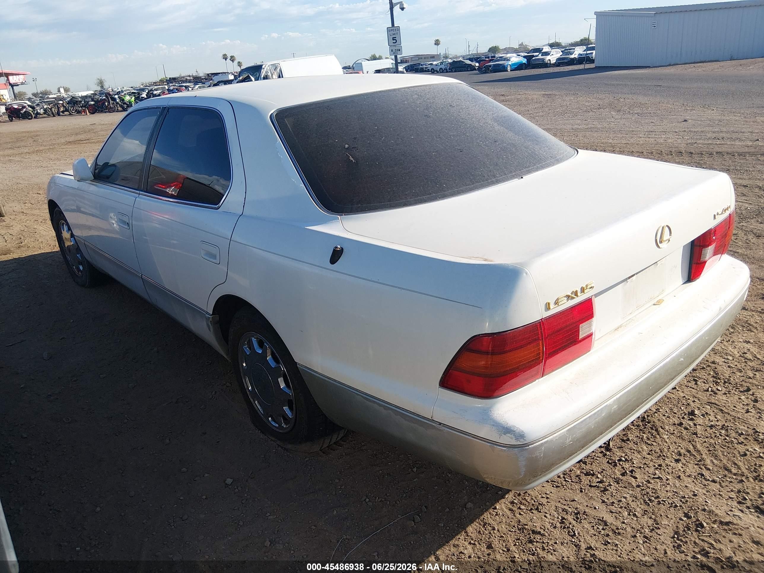 1996 Lexus Ls 400 White vin: JT8BH22F3T0038582