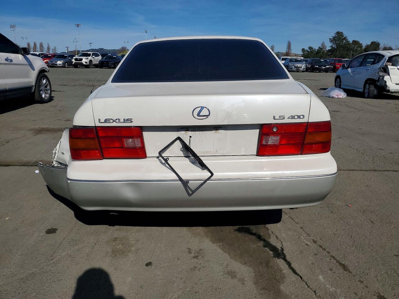 1996 Lexus Ls 400 Base White vin: JT8BH22F4T0061420