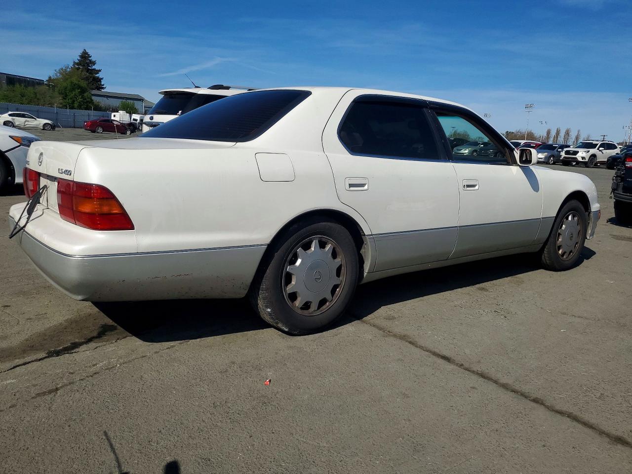 1996 Lexus Ls 400 Base White vin: JT8BH22F4T0061420