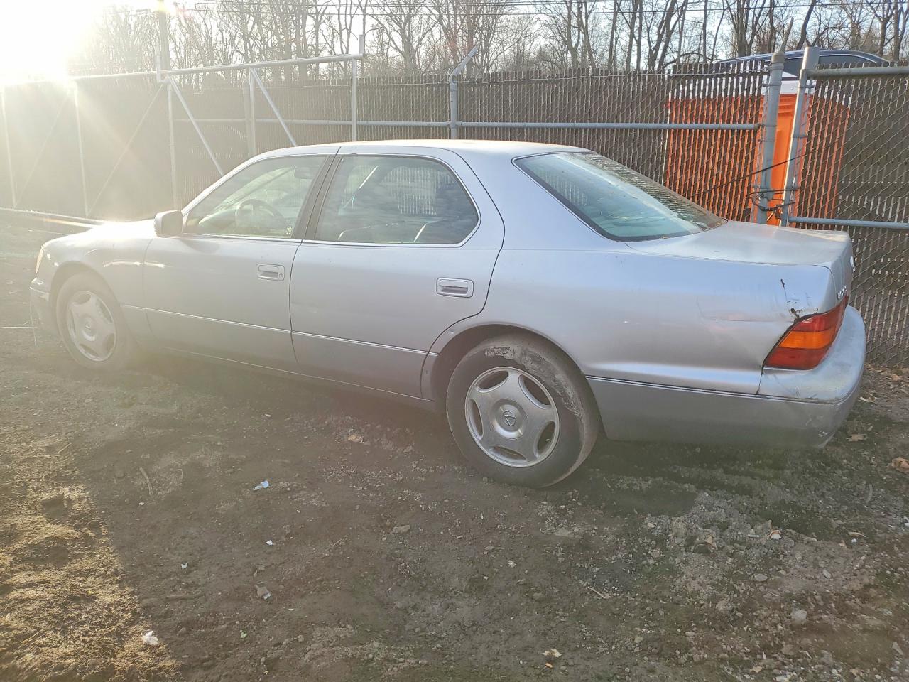 2000 Lexus Ls 400 Base Silver vin: JT8BH28F0Y0172352