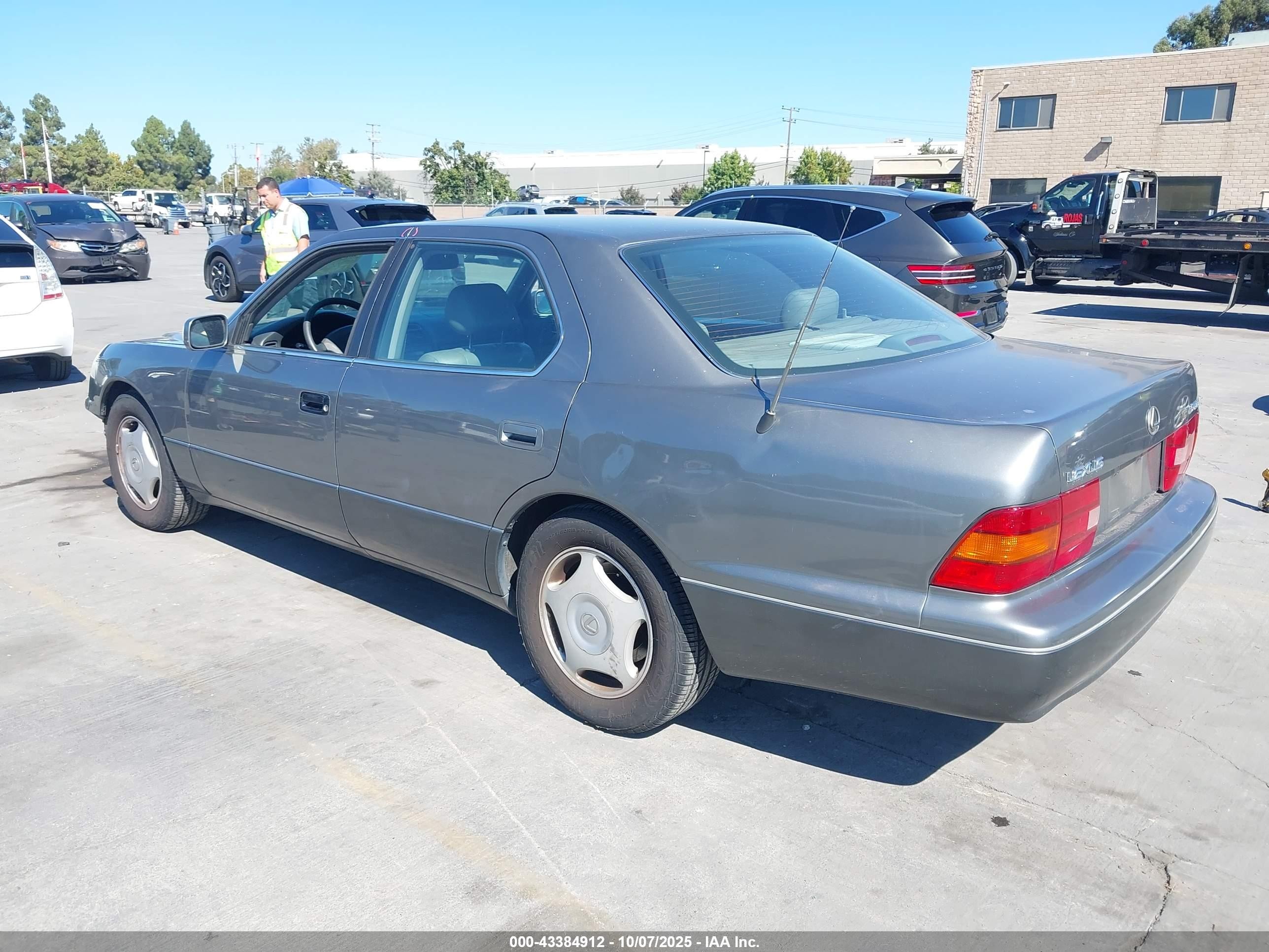 1997 Lexus Ls 400   Silver vin: JT8BH28F1V0094899