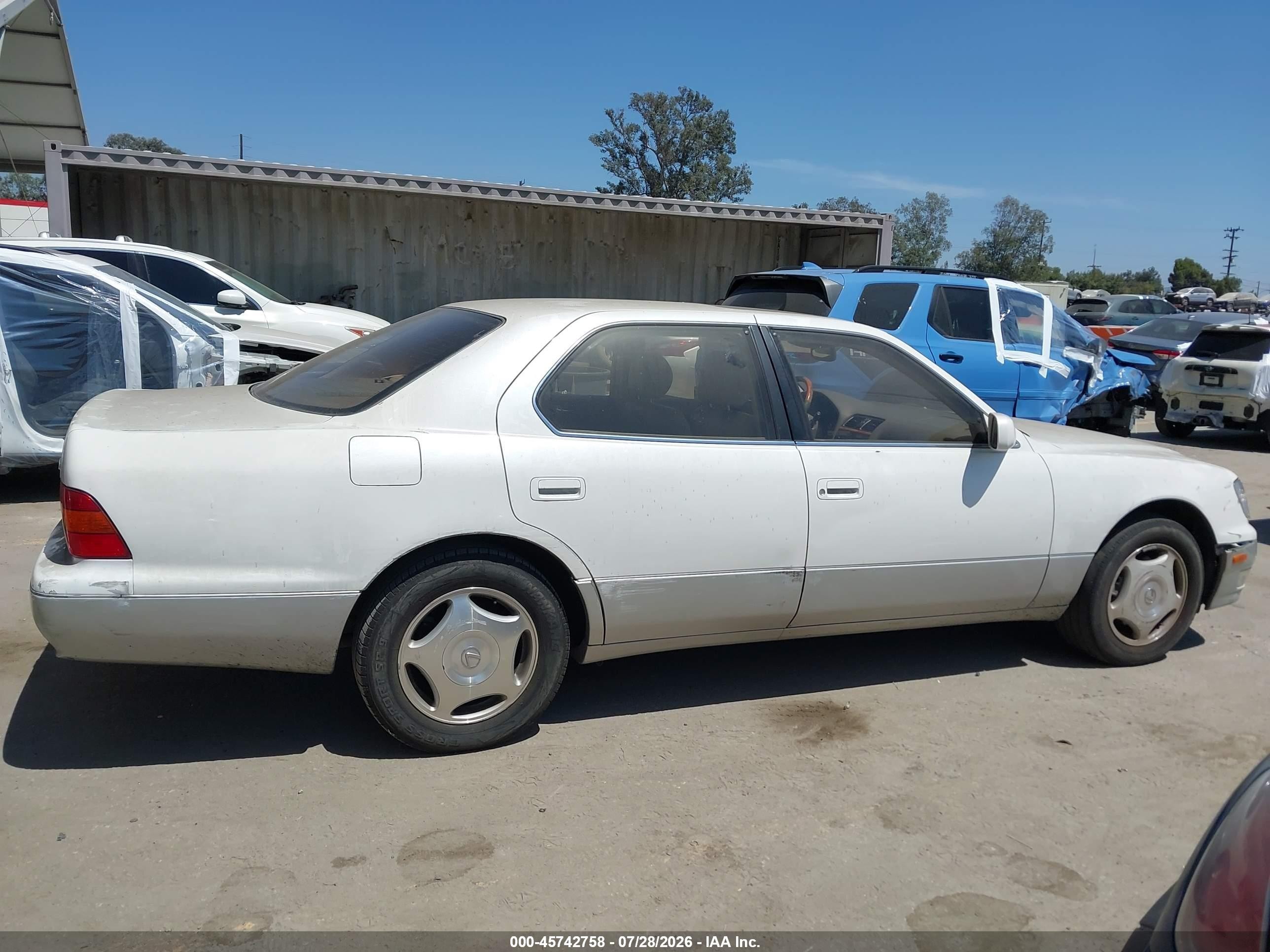 2000 Lexus Ls 400   White vin: JT8BH28F1Y0178502
