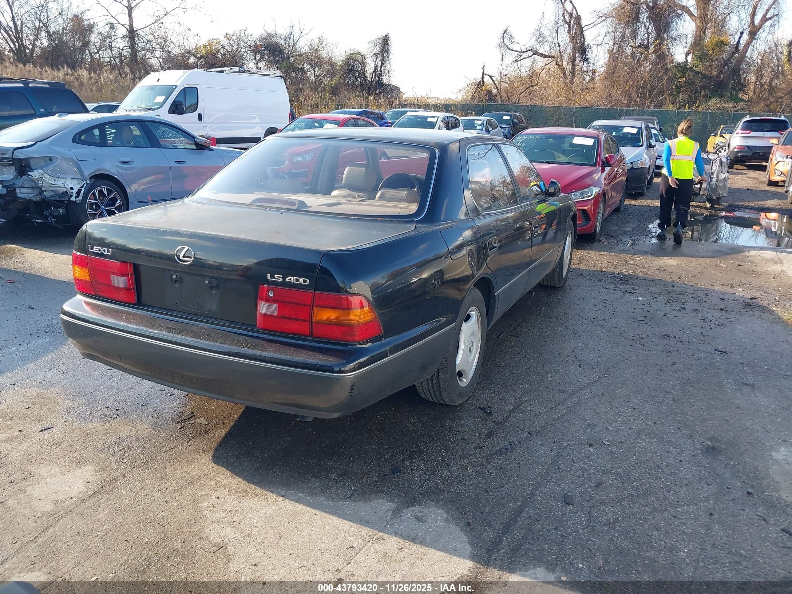1997 Lexus Ls 400   Черный vin: JT8BH28F2V0092854