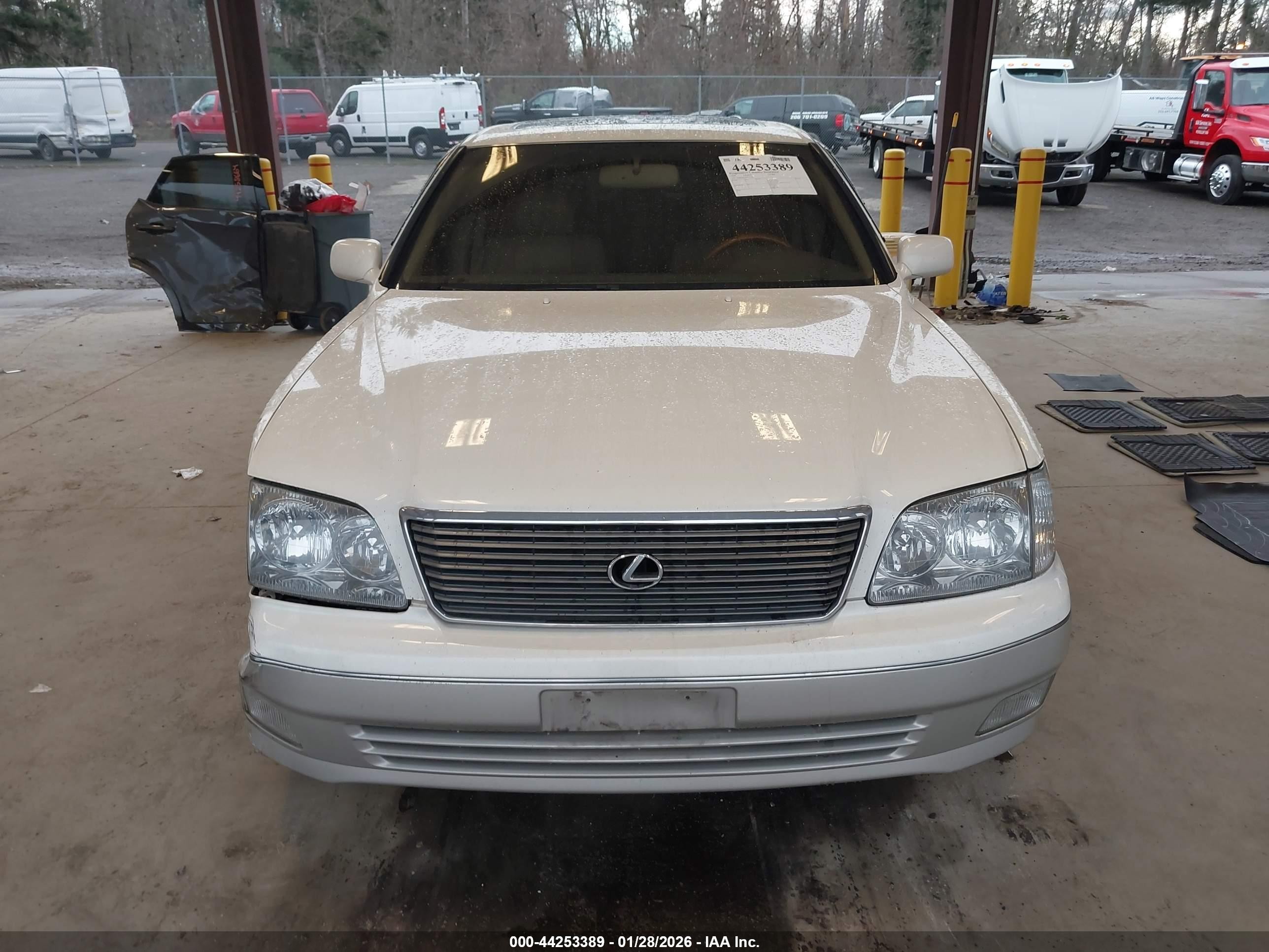 1999 Lexus Ls 400   White vin: JT8BH28F2X0162324