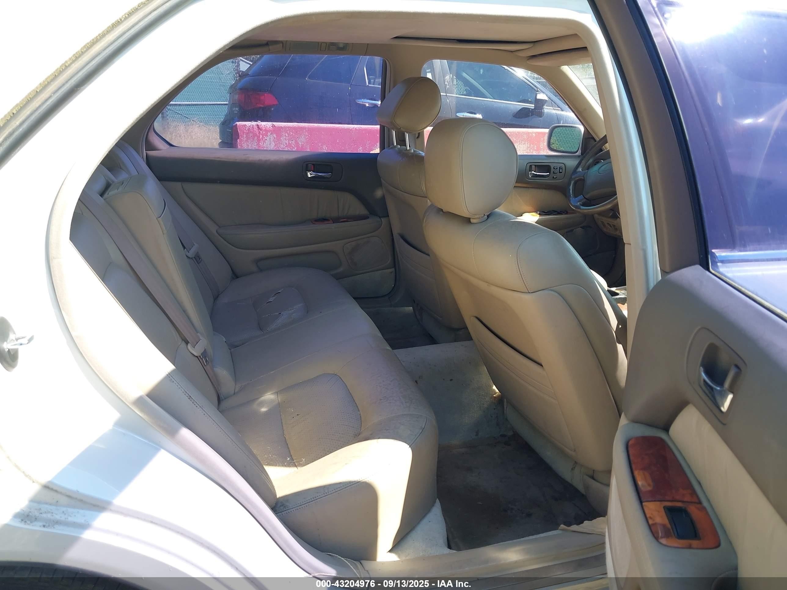 1997 Lexus Ls 400   White vin: JT8BH28F3V0093883