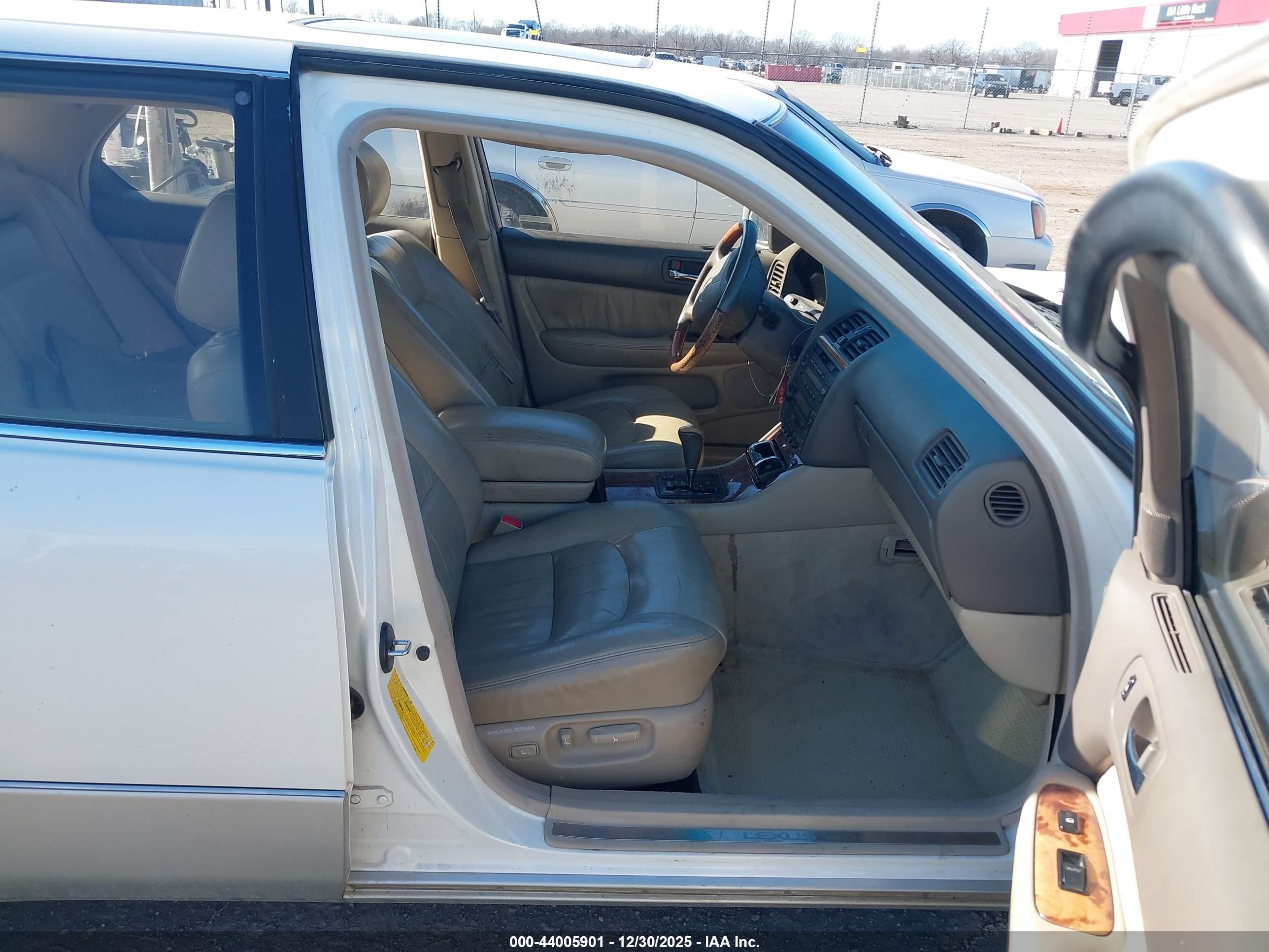 1999 Lexus Ls 400   White vin: JT8BH28F3X0144916
