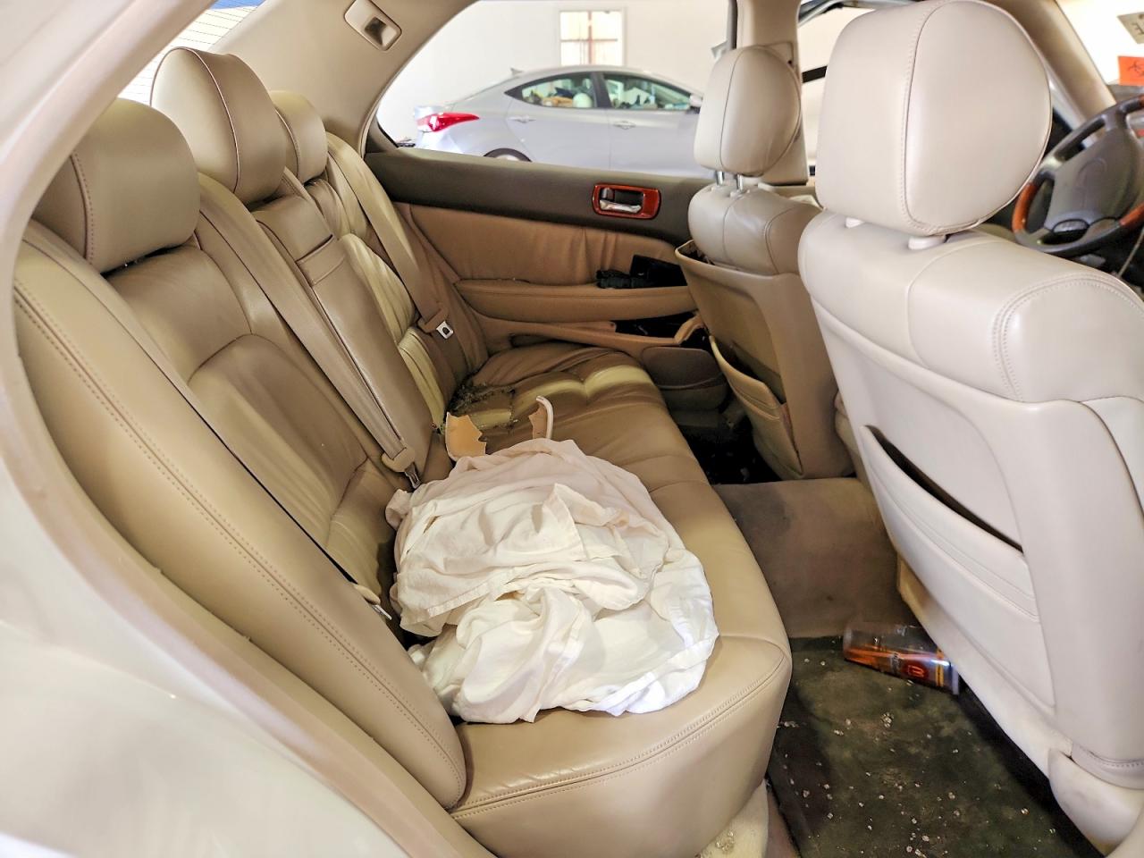 2000 Lexus Ls 400 Белый vin: JT8BH28F3Y0180459