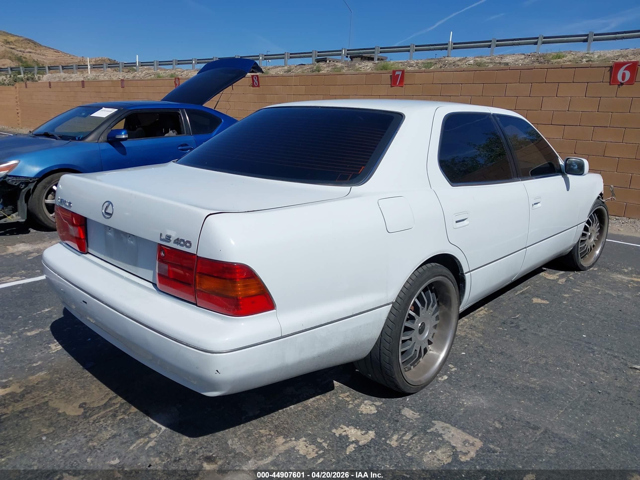 1997 Lexus Ls 400   Белый vin: JT8BH28F4V0071049