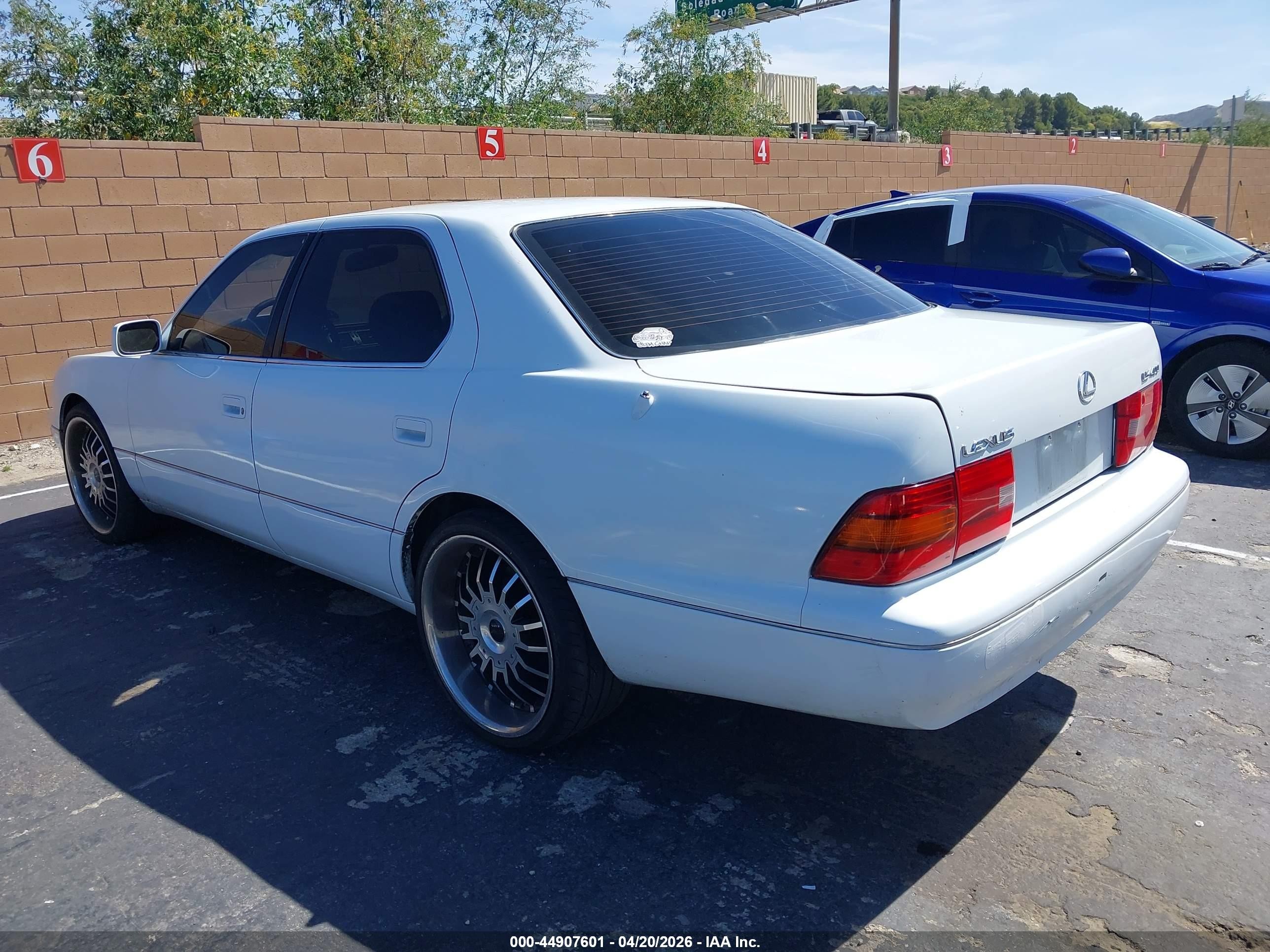 1997 Lexus Ls 400   Белый vin: JT8BH28F4V0071049