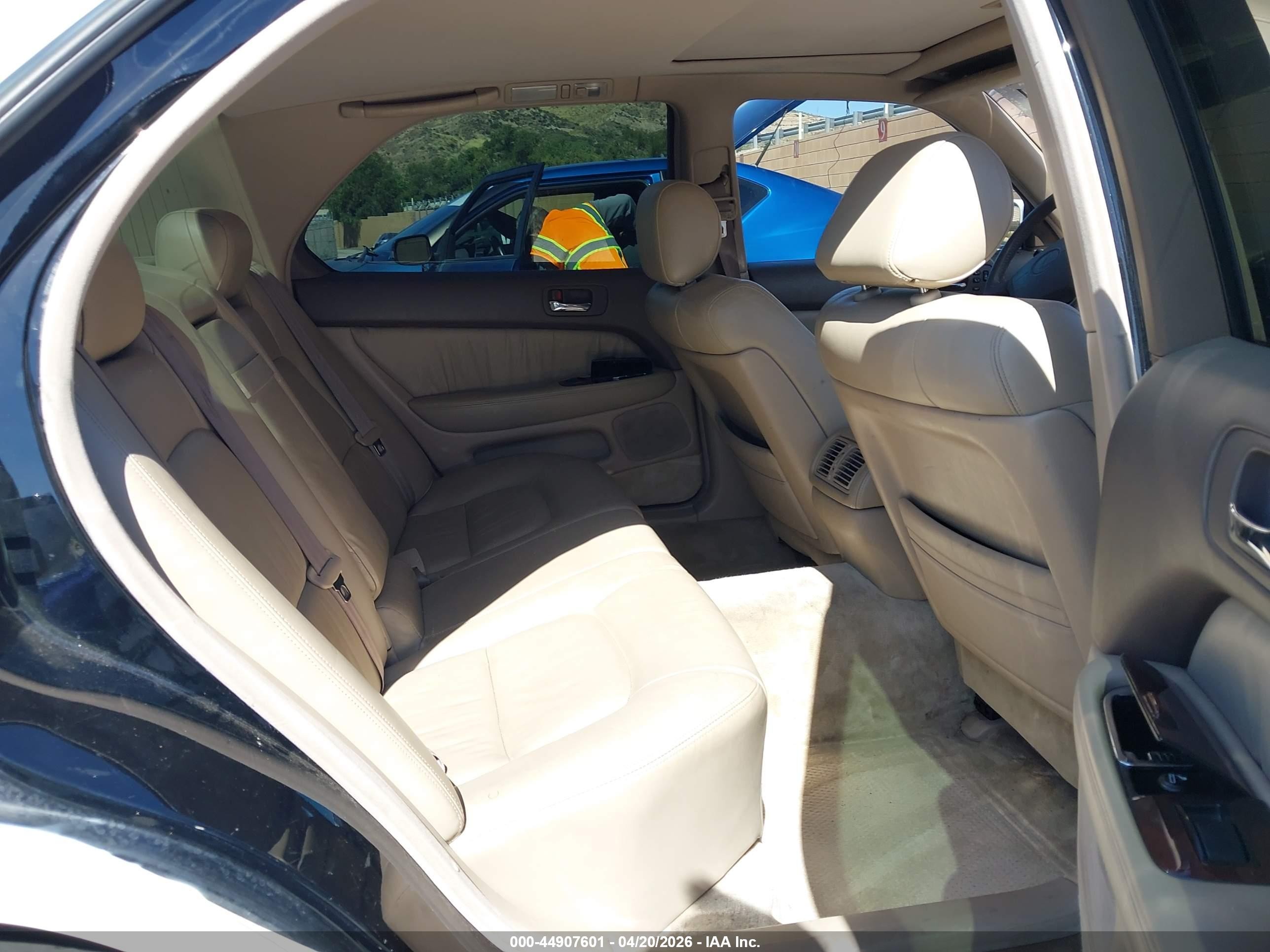 1997 Lexus Ls 400   Белый vin: JT8BH28F4V0071049