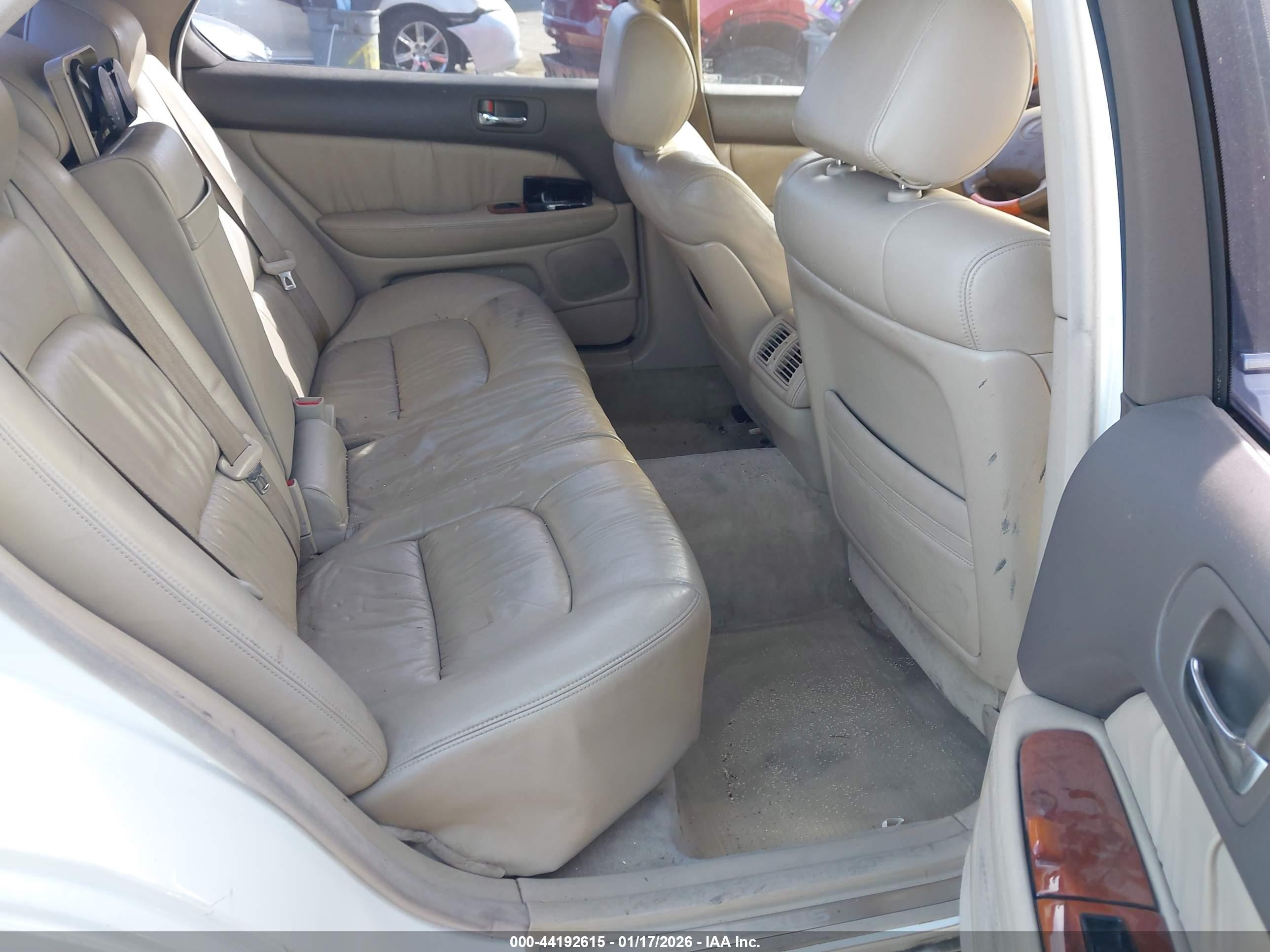 1999 Lexus Ls 400   Белый vin: JT8BH28F4X0159070