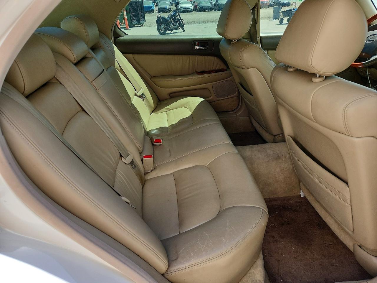2000 Lexus Ls Белый vin: JT8BH28F4Y0173164