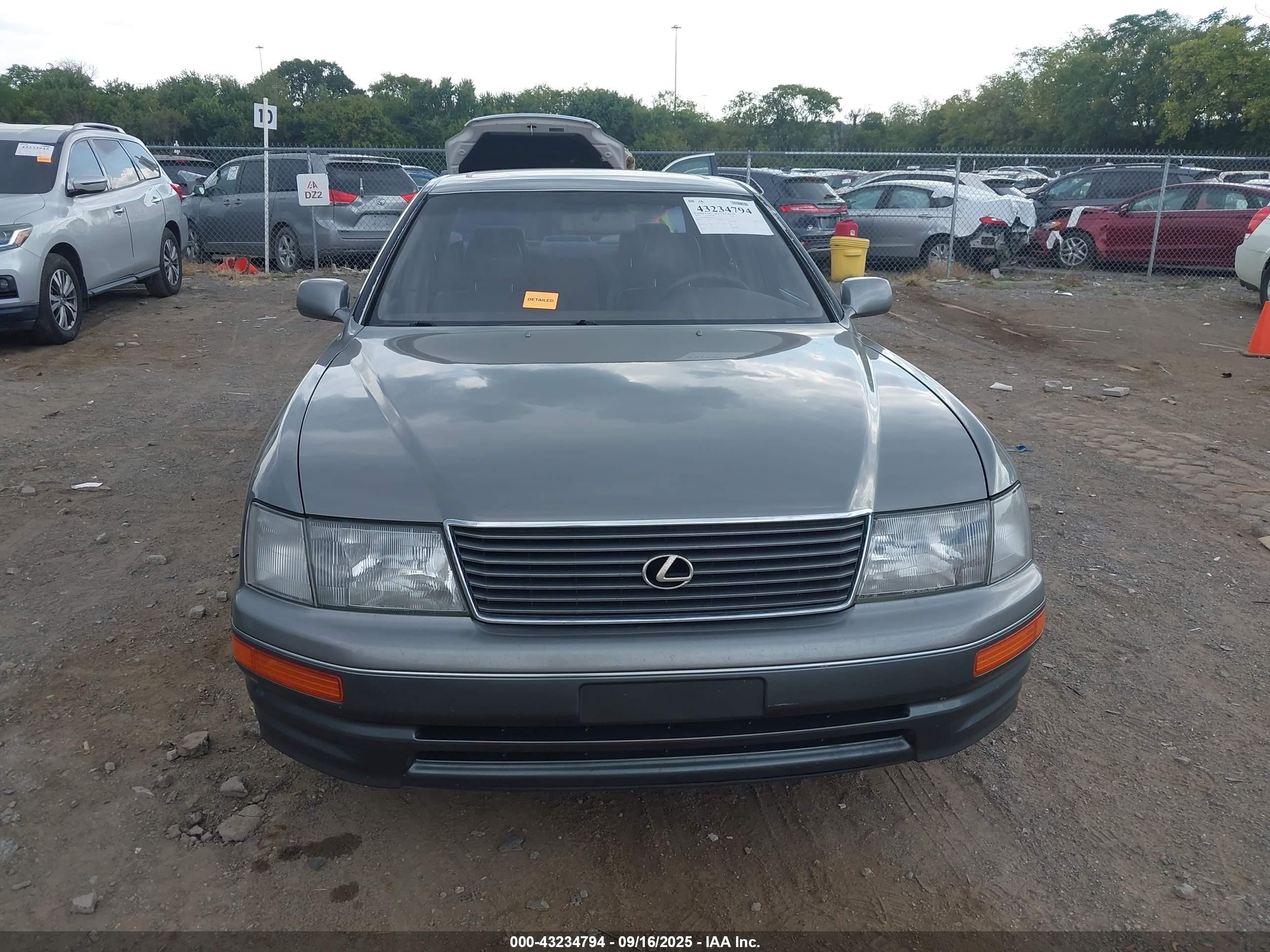 1997 Lexus Ls 400   Серый vin: JT8BH28F5V0091438