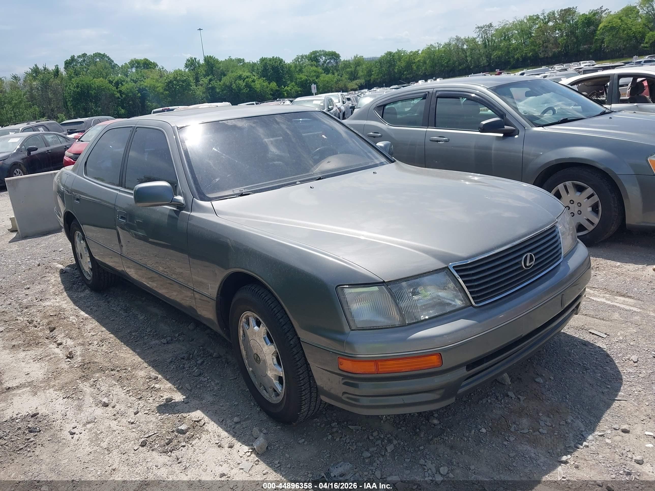 1997 Lexus Ls 400   Серый vin: JT8BH28F5V0091438