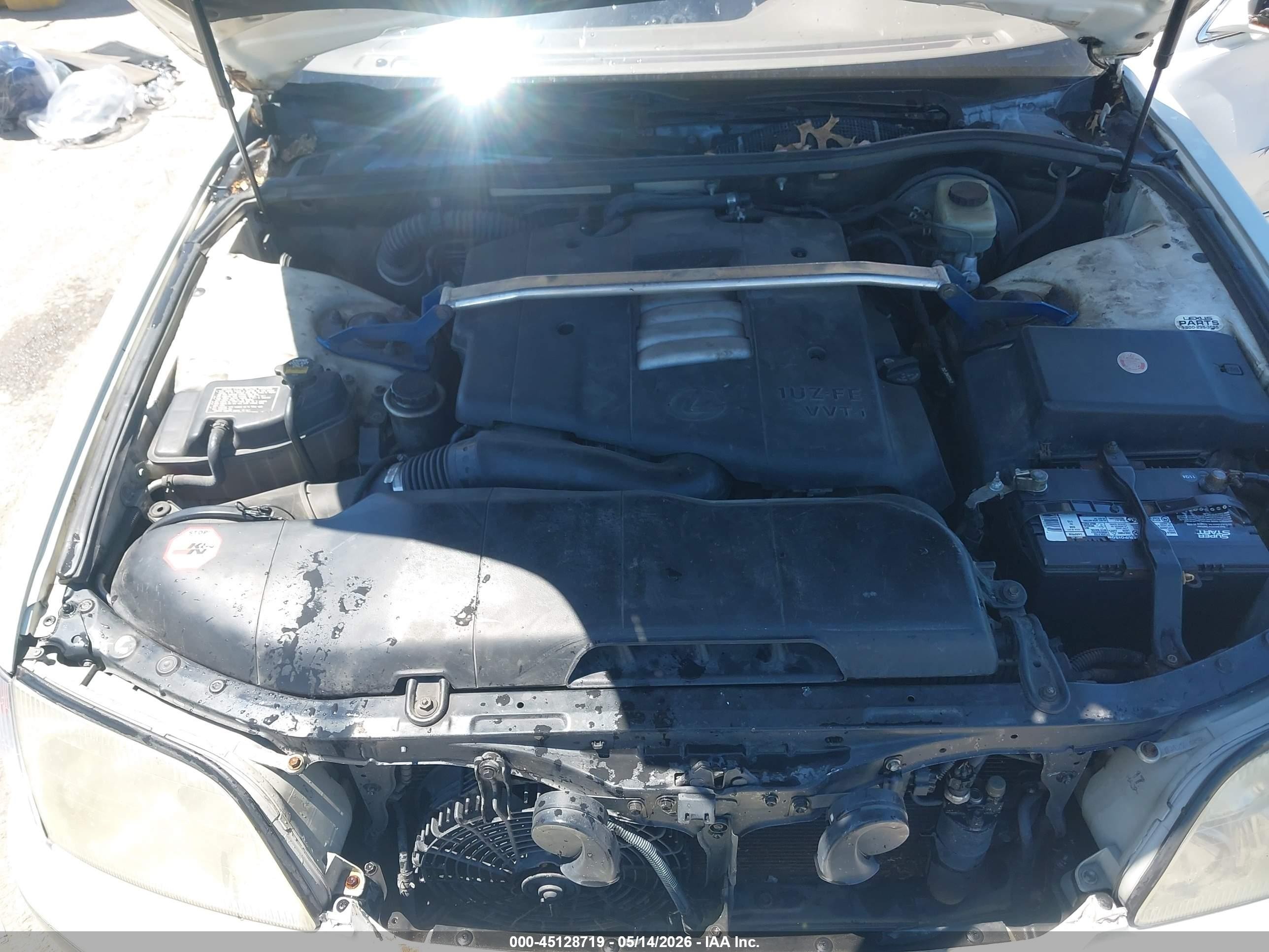 1998 Lexus Ls 400   White vin: JT8BH28F5W0125069