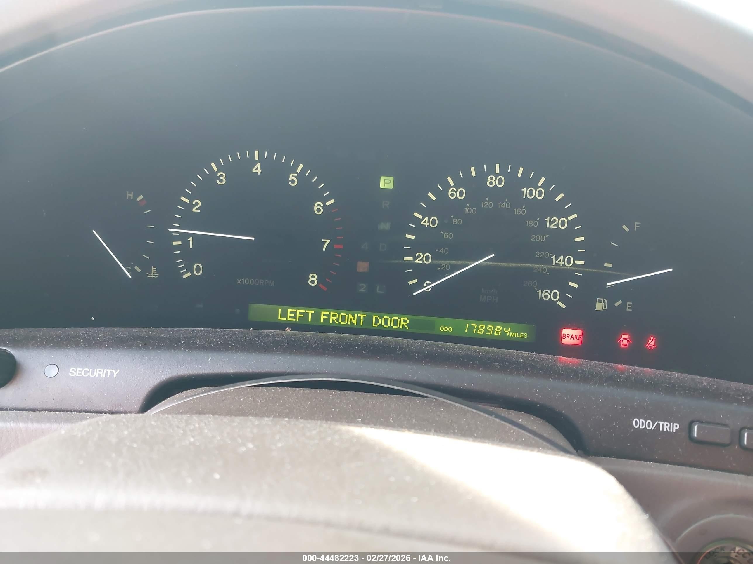 1999 Lexus Ls 400   Белый vin: JT8BH28F5X0149678