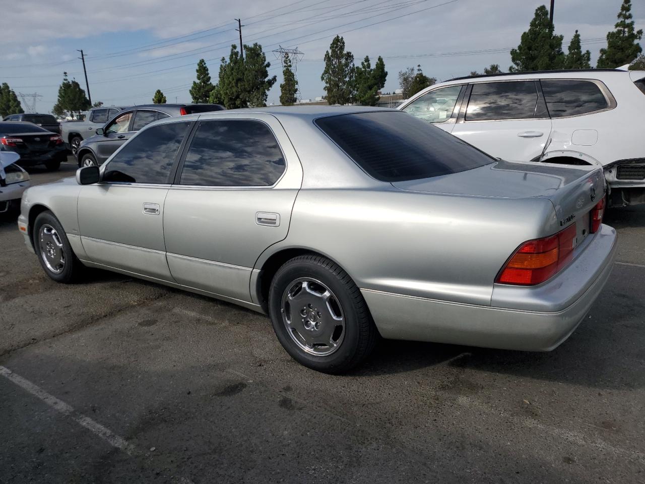 2000 Lexus Ls 400 Серебряный vin: JT8BH28F5Y0176851