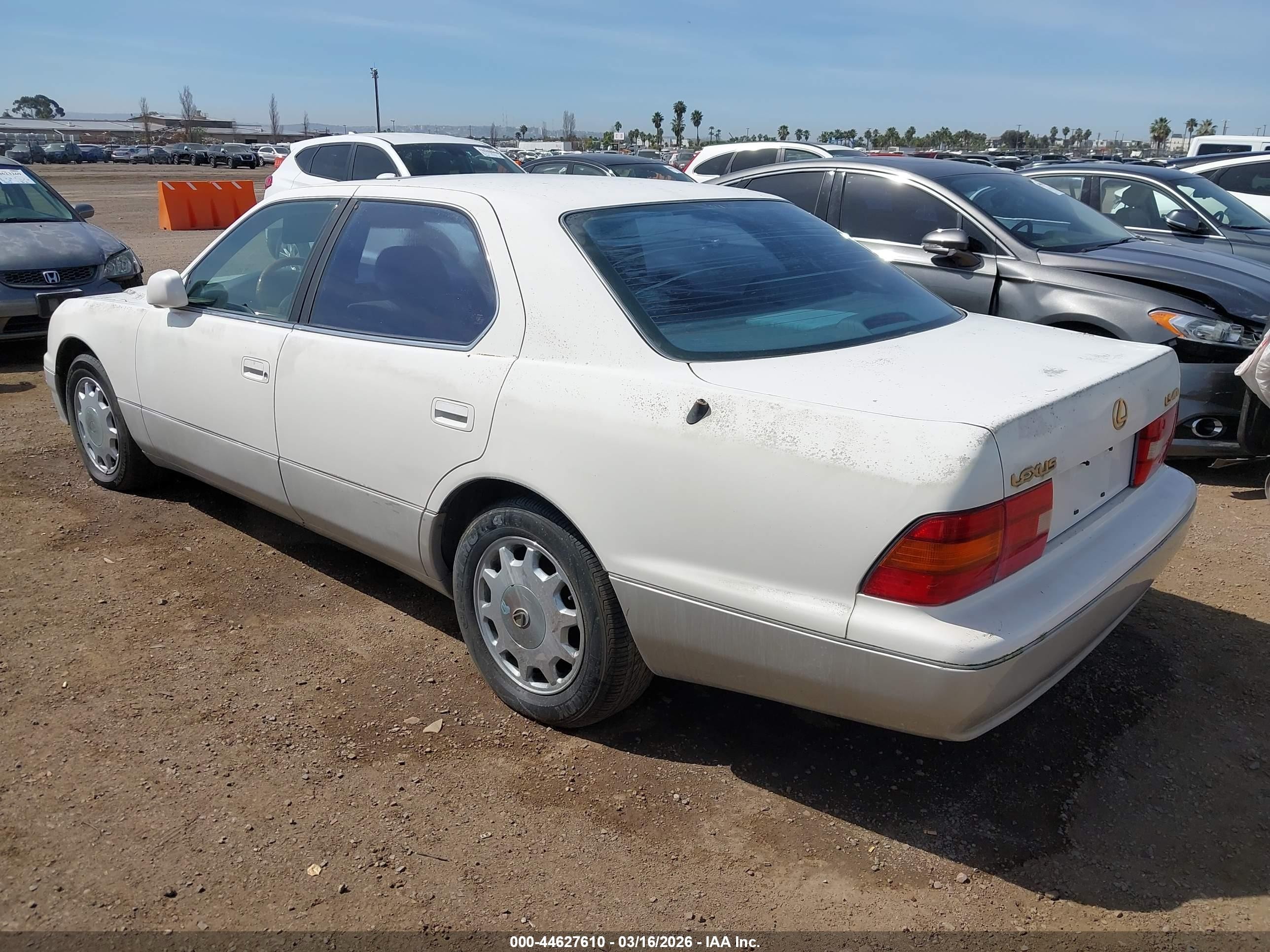 1997 Lexus Ls 400   White vin: JT8BH28F6V0070856