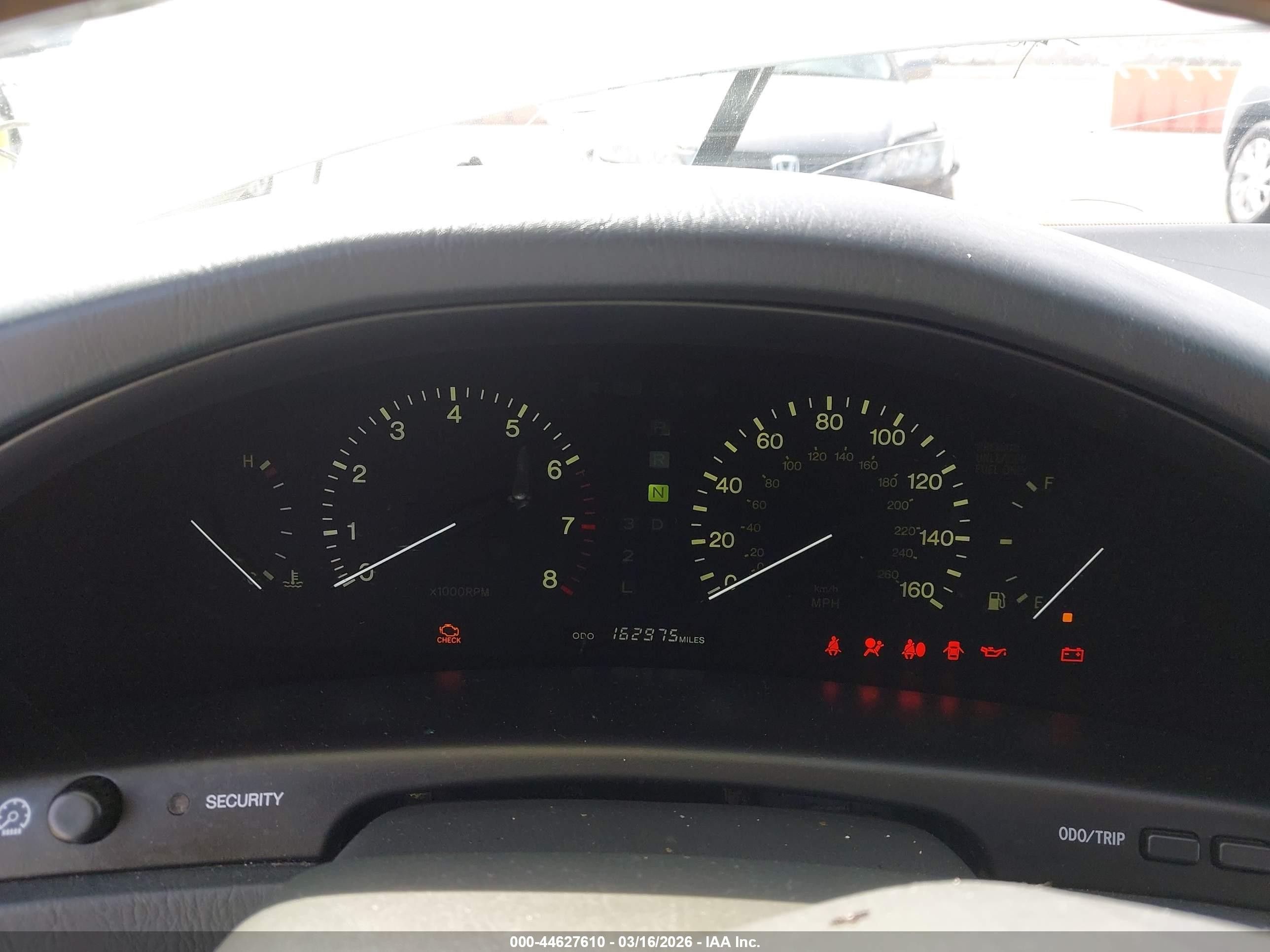 1997 Lexus Ls 400   White vin: JT8BH28F6V0070856