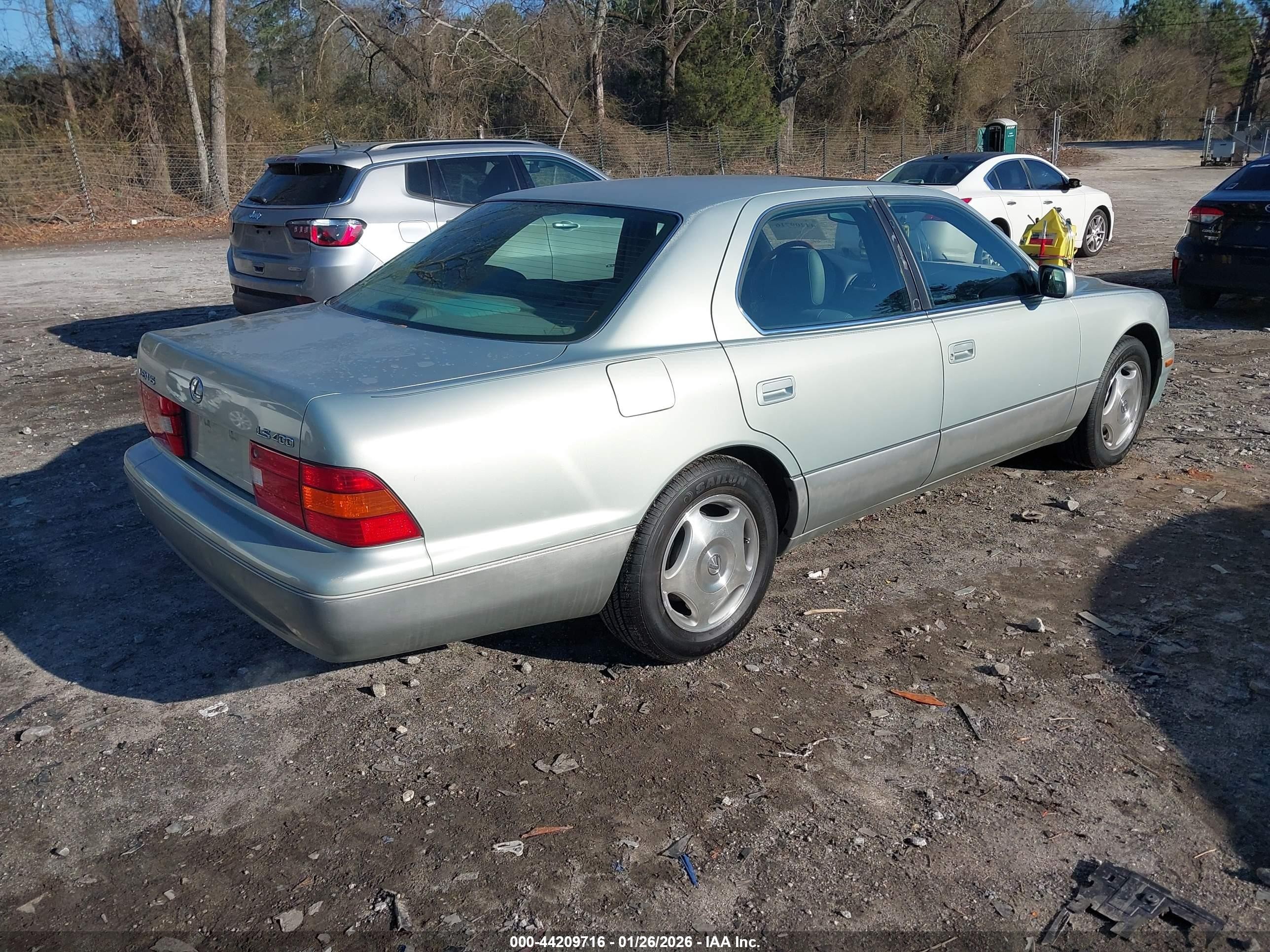 1999 Lexus Ls 400   Зеленый vin: JT8BH28F6X0159443