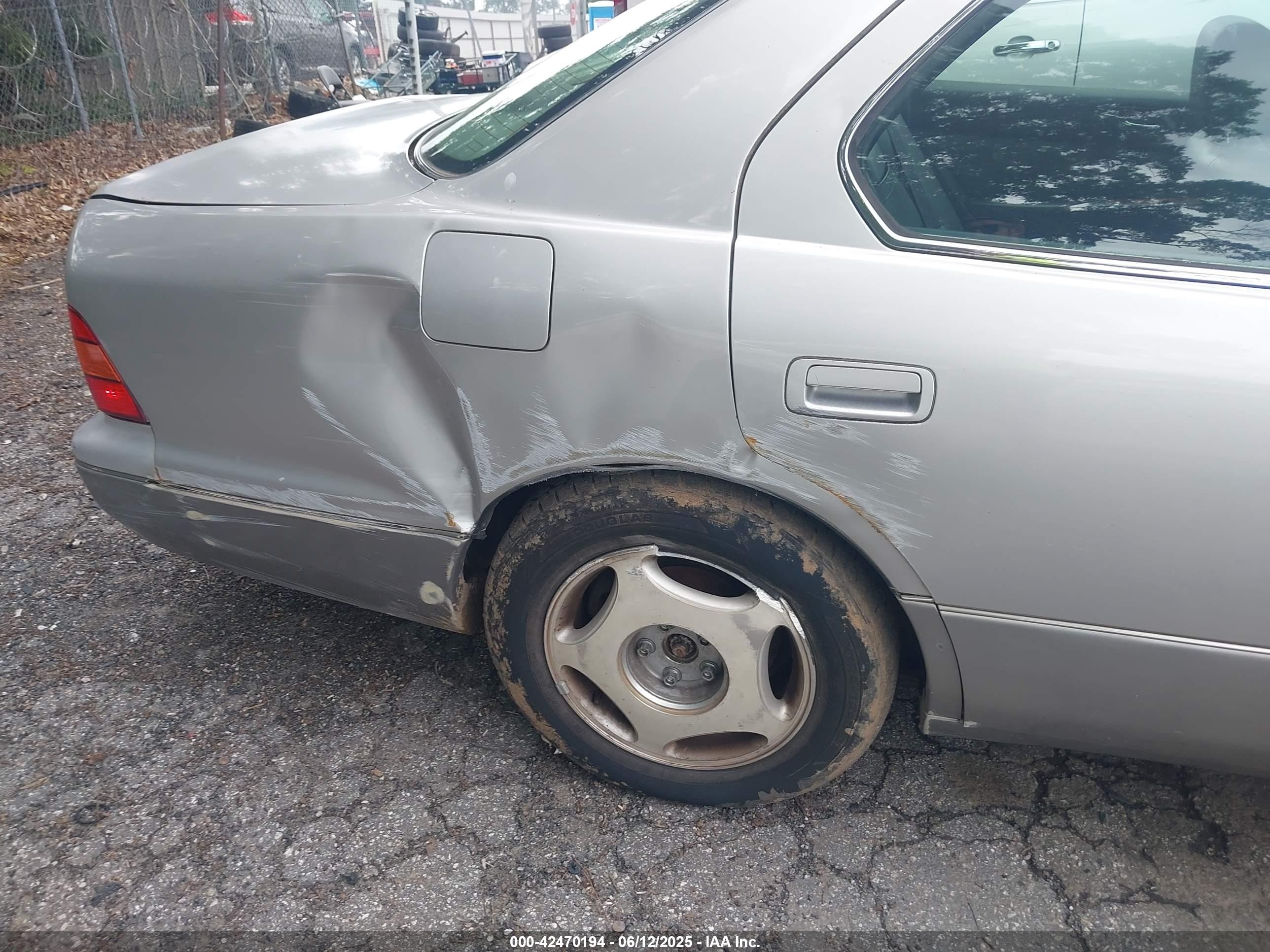 1999 Lexus Ls 400   Серебряный vin: JT8BH28F6X0163105