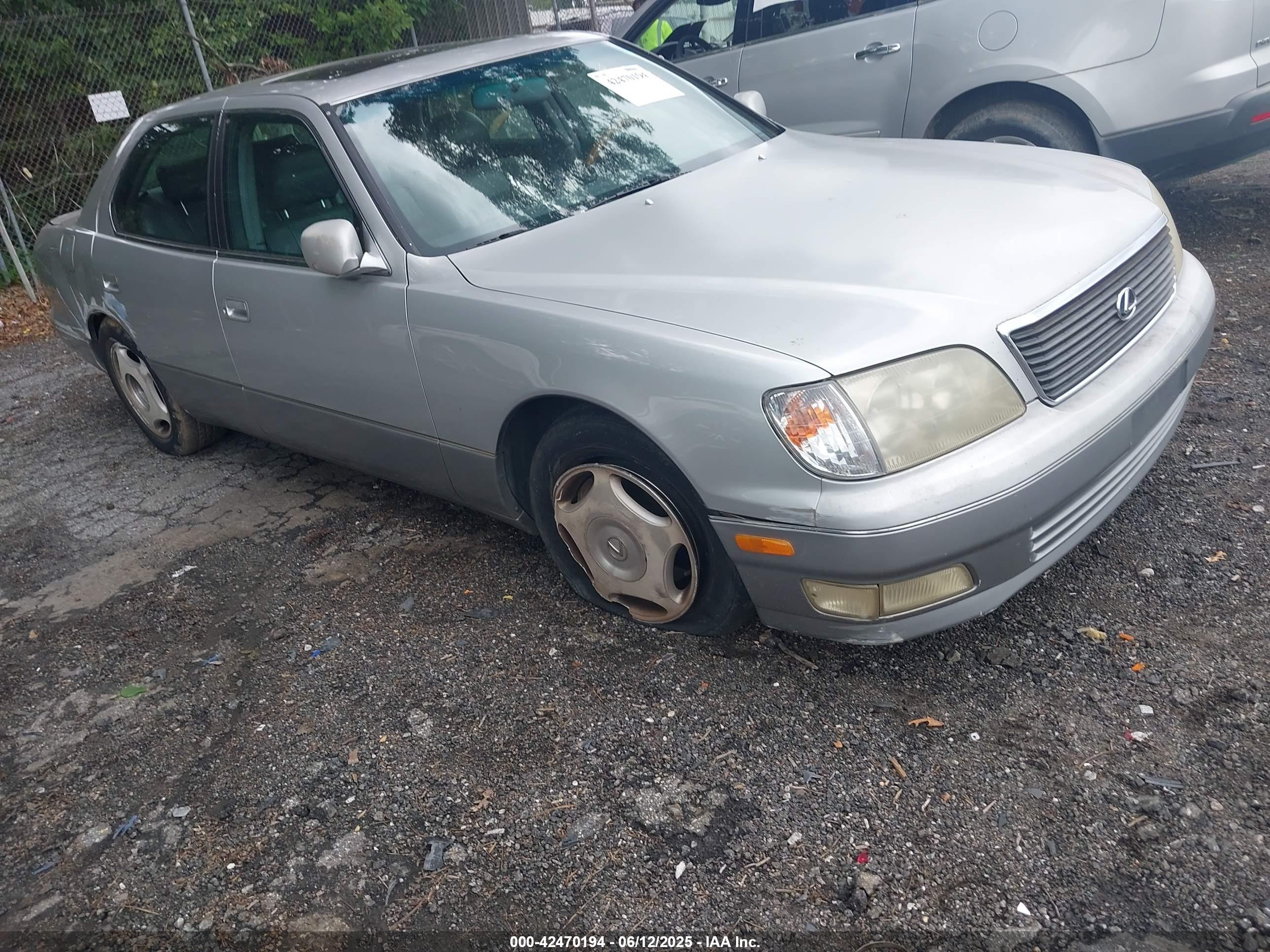 1999 Lexus Ls 400   Серебряный vin: JT8BH28F6X0163105