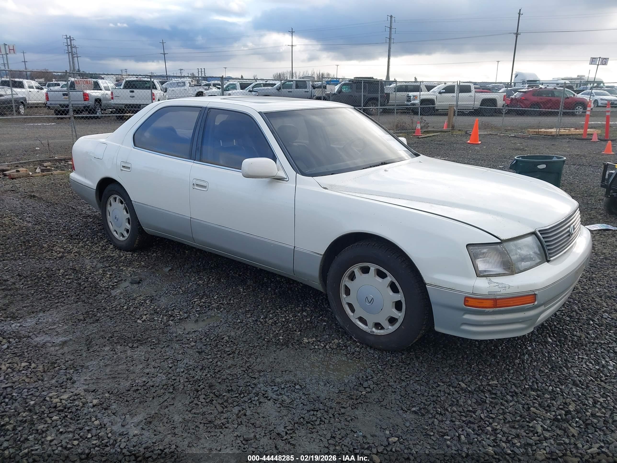 1997 Lexus Ls 400   Белый vin: JT8BH28F7V0083454