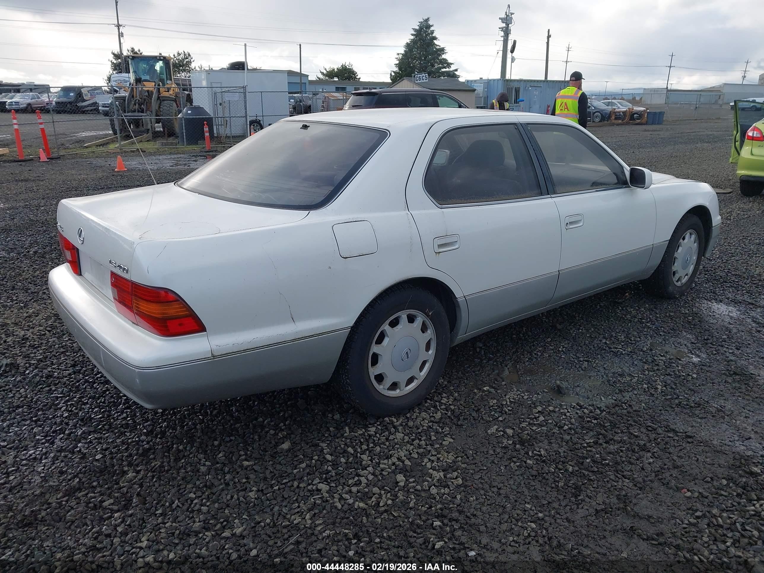 1997 Lexus Ls 400   White vin: JT8BH28F7V0083454